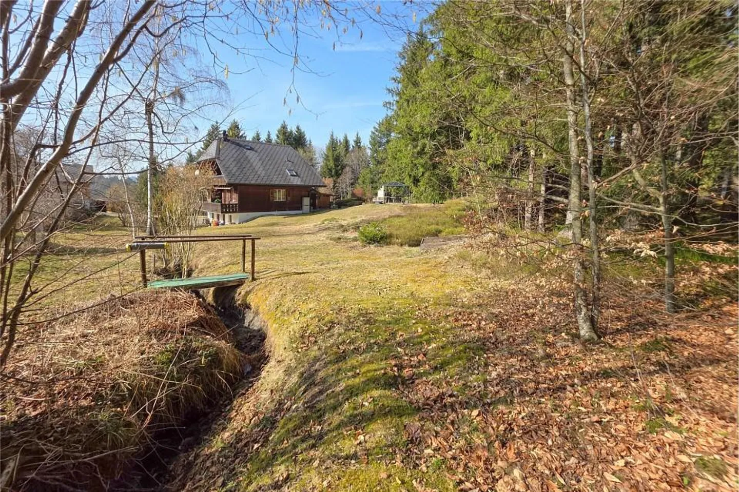 Living where nature begins – Your retreat directly at the edge of the forest - Photo 3 of 13