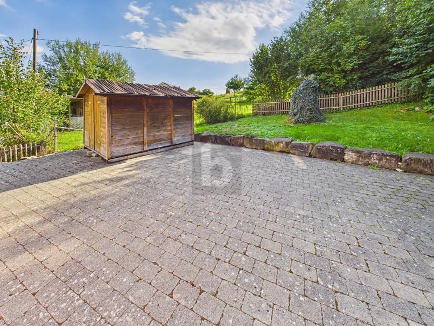 Quiet and Bright with Garden Seating - Photo 2 of 6