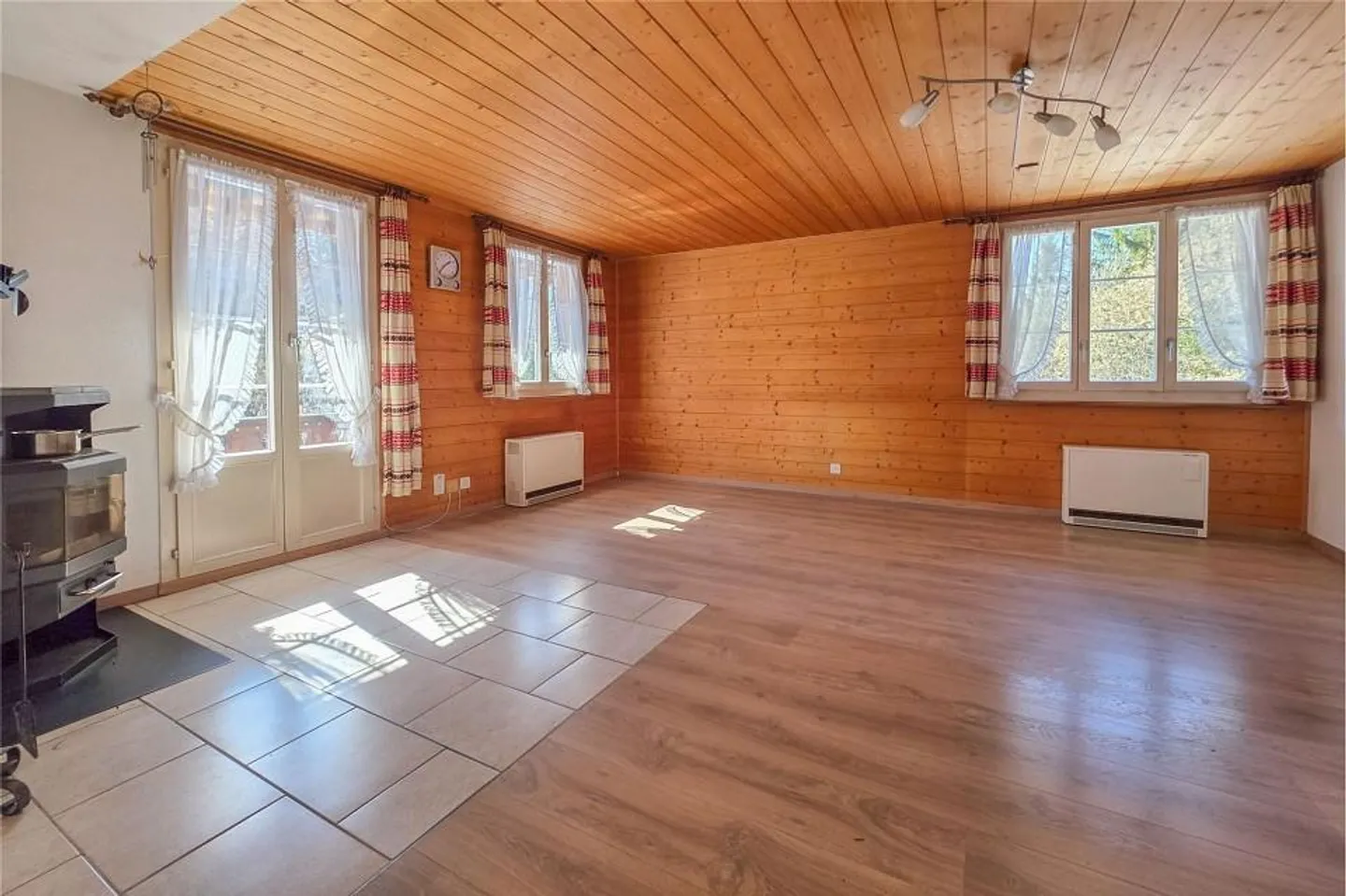 Living where nature begins – Your retreat directly at the edge of the forest - Photo 9 of 13