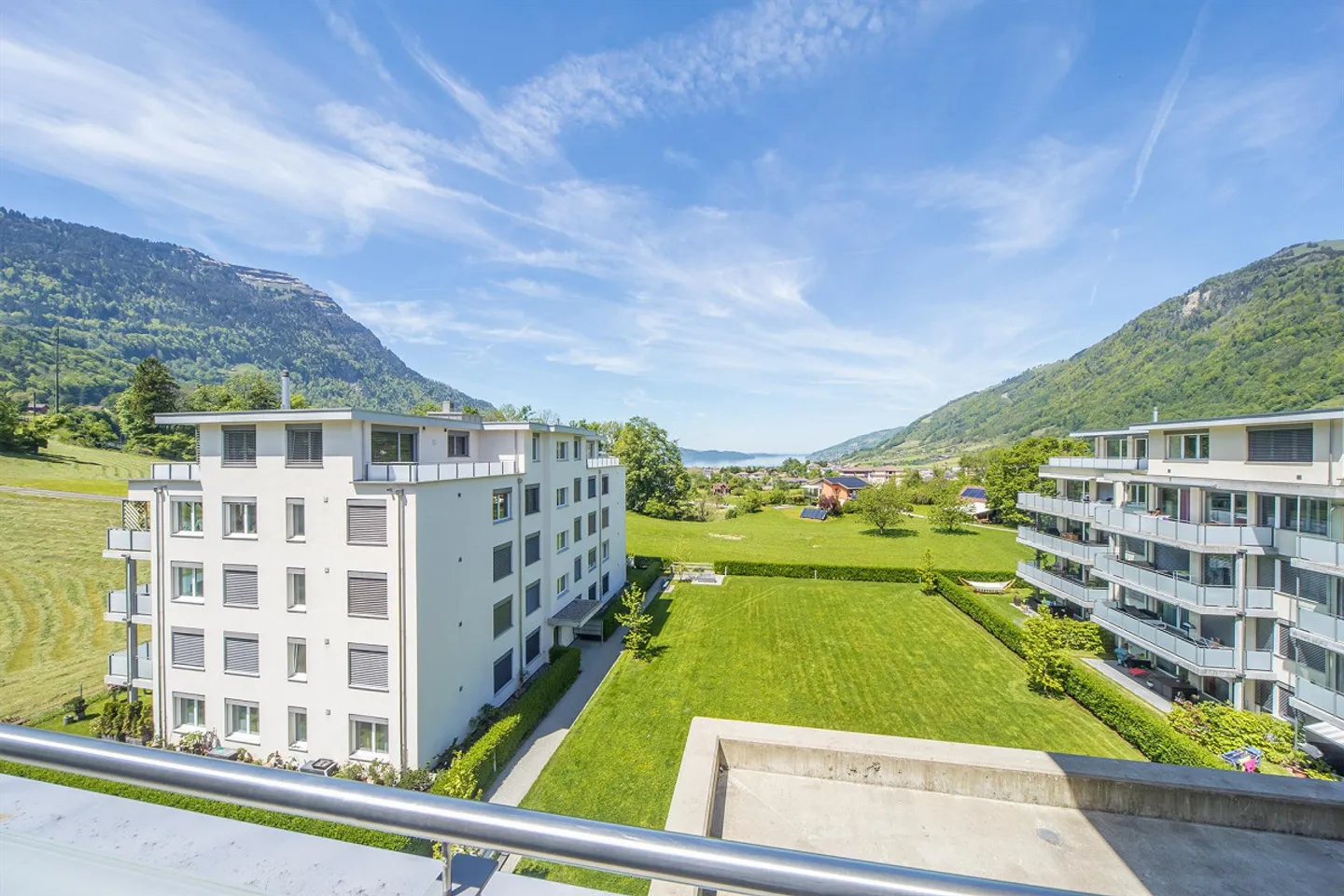 "More Space for Family Life - Modern Apartment in the Harmettlen Quarter" - Photo 2 of 11