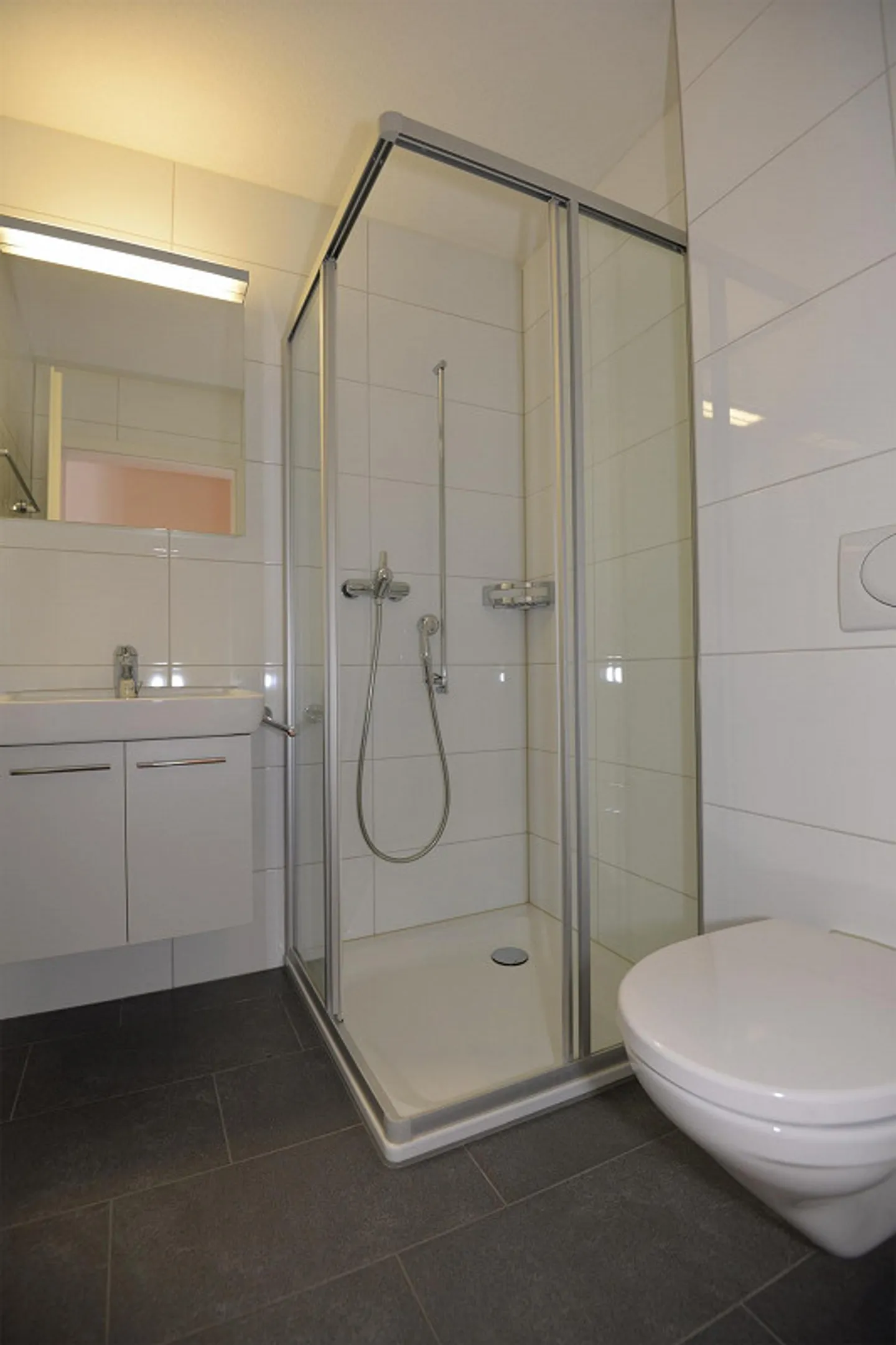 "More Space for Family Life - Modern Apartment in the Harmettlen Quarter" - Photo 10 of 11