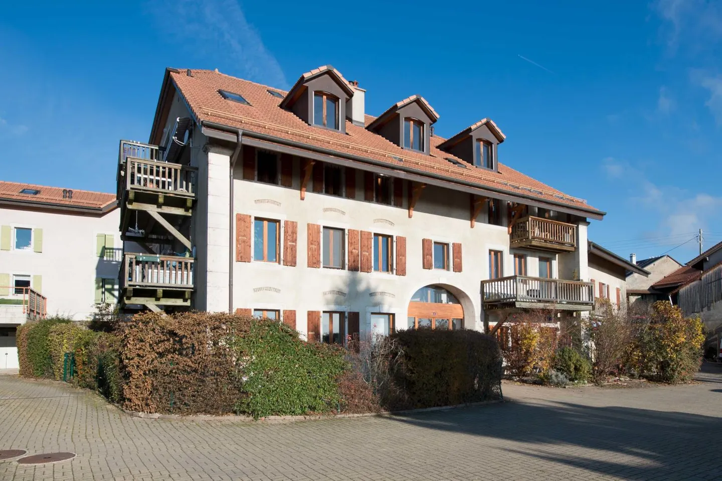 À louer, appartement de 4,5 pièces au rez-de-chaussée - Photo 1 sur 1