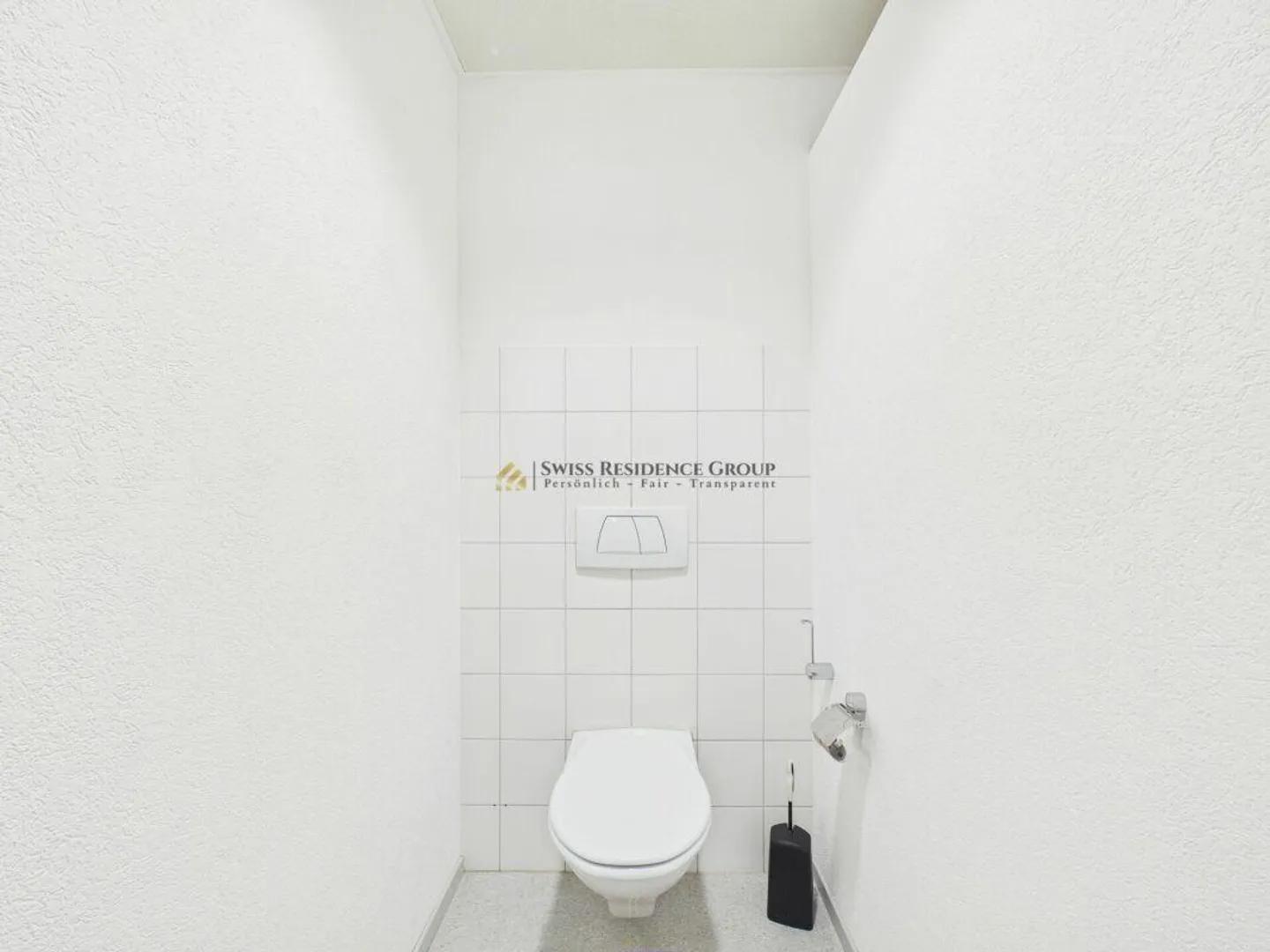 Espace commercial et de stockage moderne avec beaucoup de lumière naturelle - Photo 20 sur 22