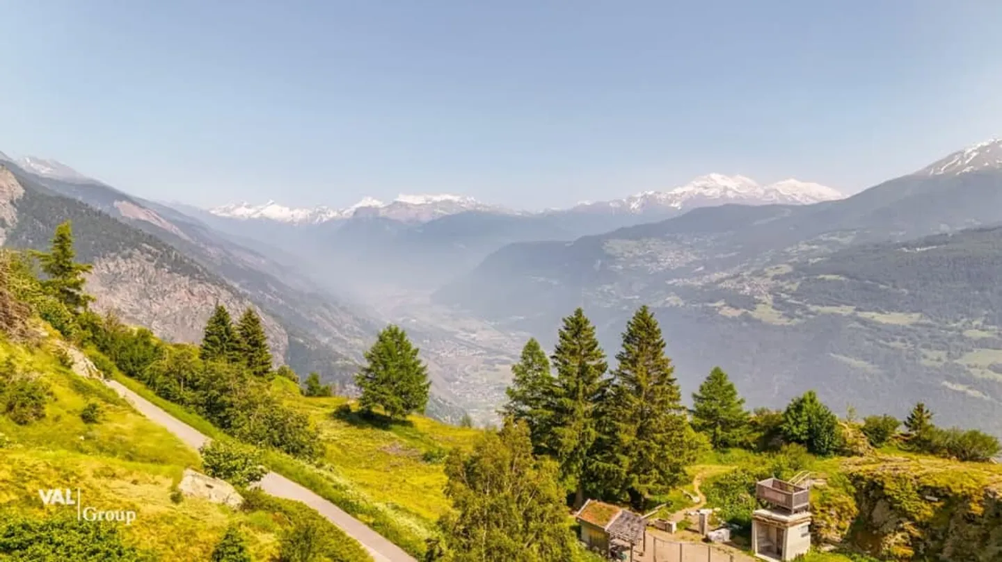 Dein Rückzugsort über dem Rhonetal - Foto 8 von 8