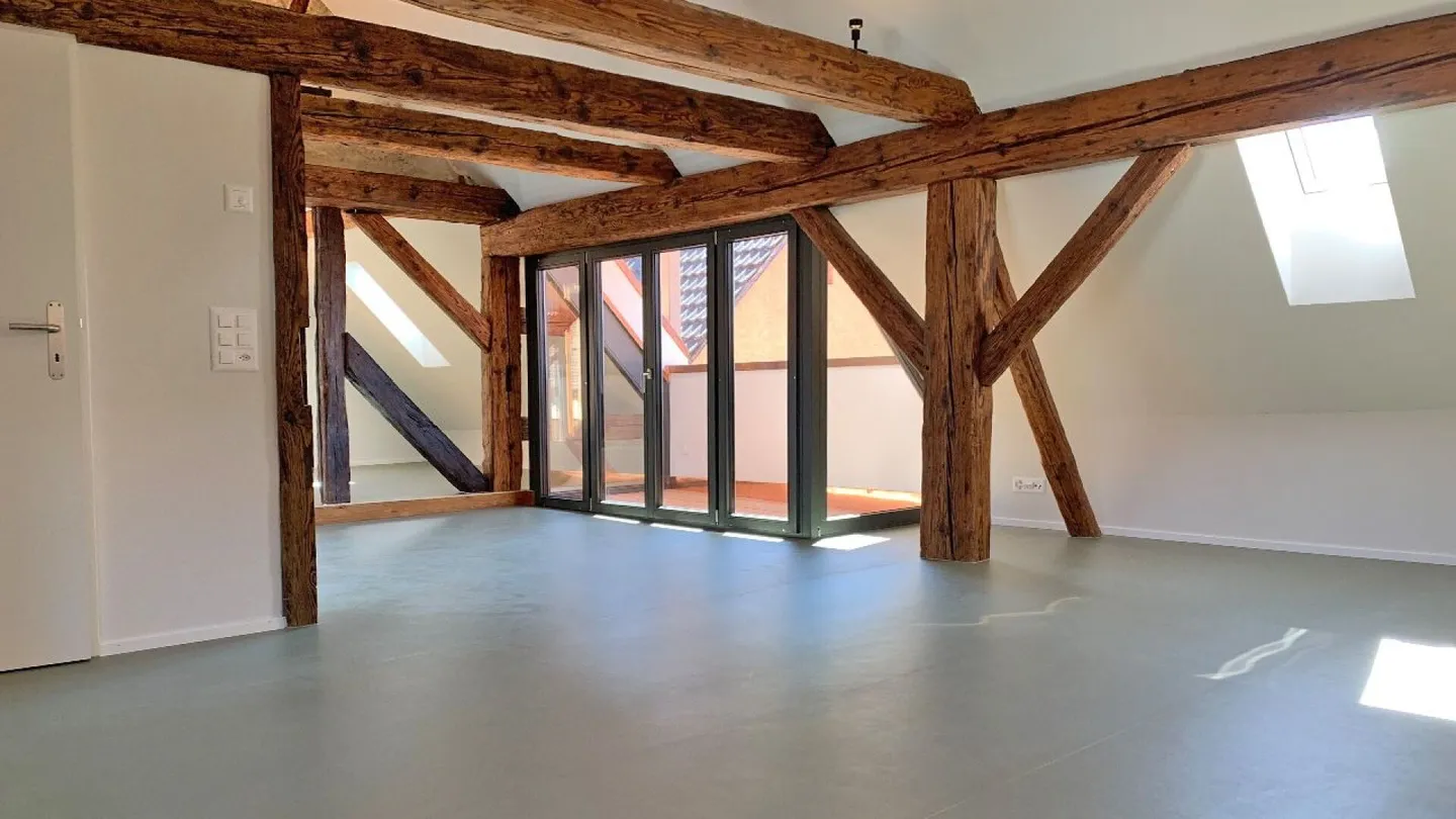 Appartement sous les combles 2.5 pièces "Im Chlooster" - (A 0.2.1) - Photo 4 sur 11