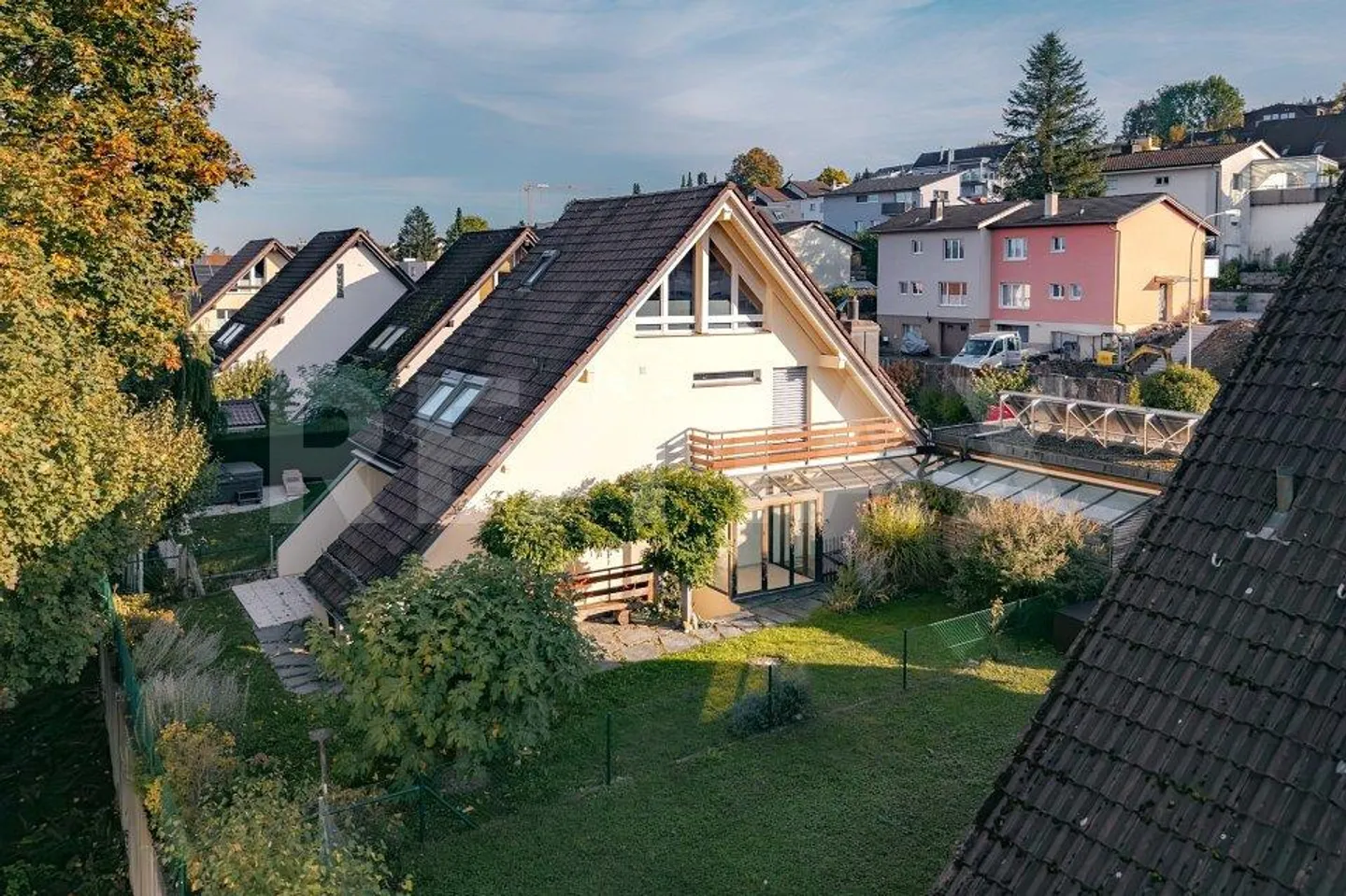 Charmante maison jumelée de 5,5 pièces dans un endroit calme à Dällikon - Photo 2 sur 13