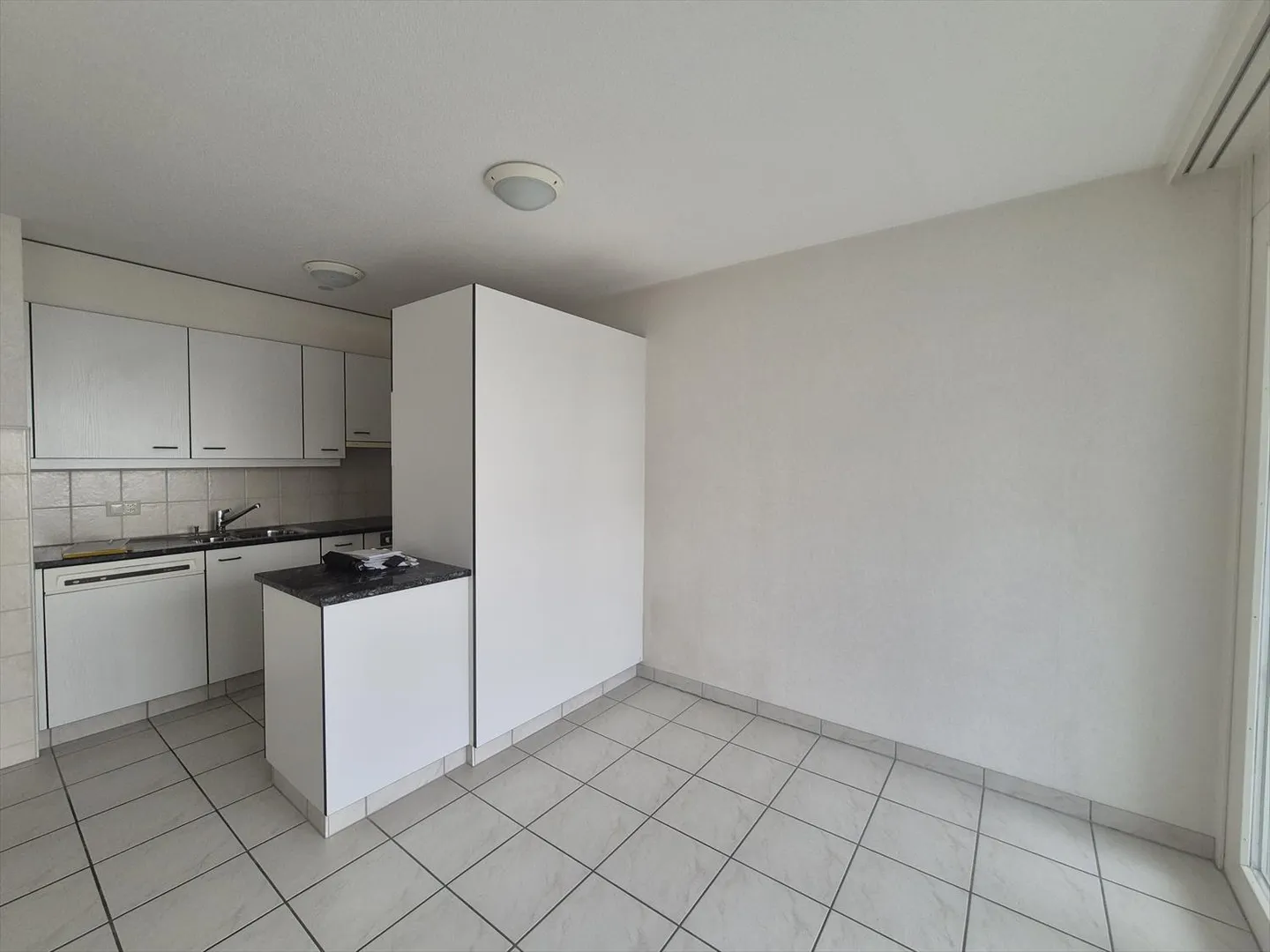 Appartement rafraîchi de 3,5 pièces, 5ème étage, env. 97  m2 - Photo 5 sur 5