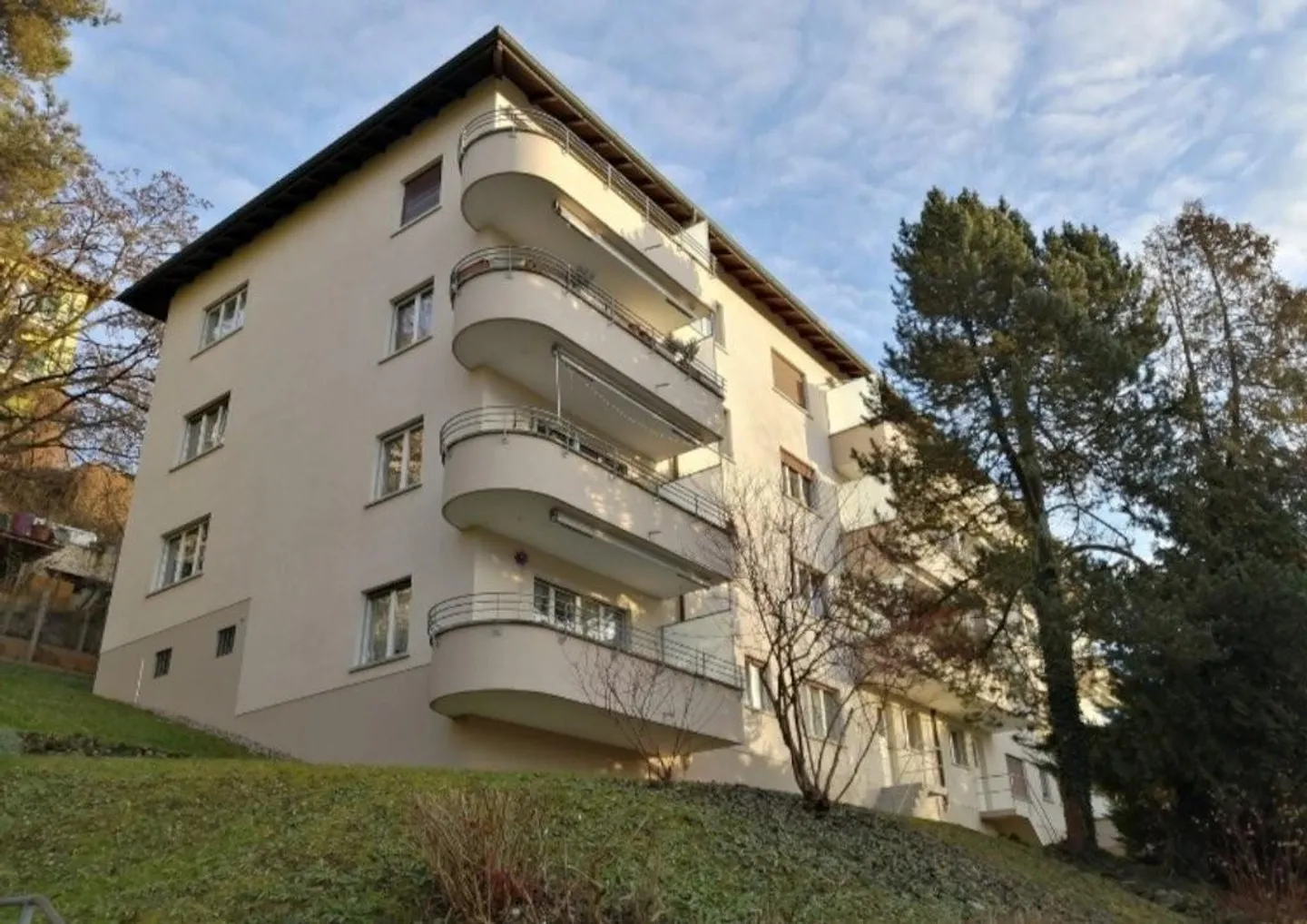 Appartamento soleggiato con vista sul verde - Foto 1 di 10