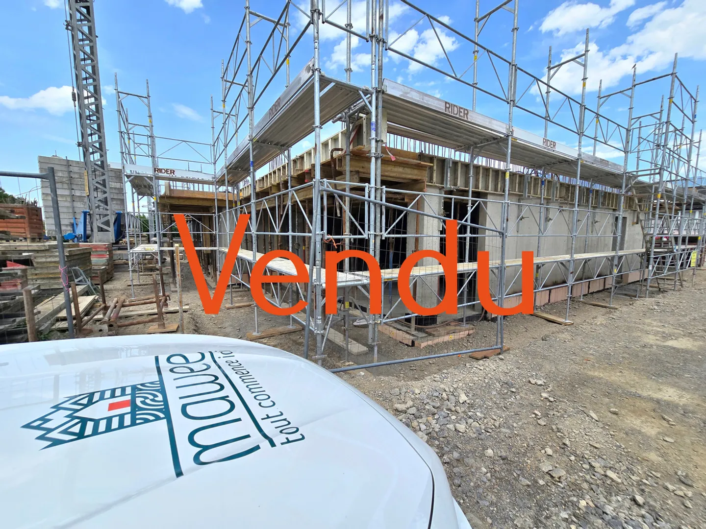 En cours – Belle maison lumineuse de 6,5 pièces ! - Photo 1 sur 10