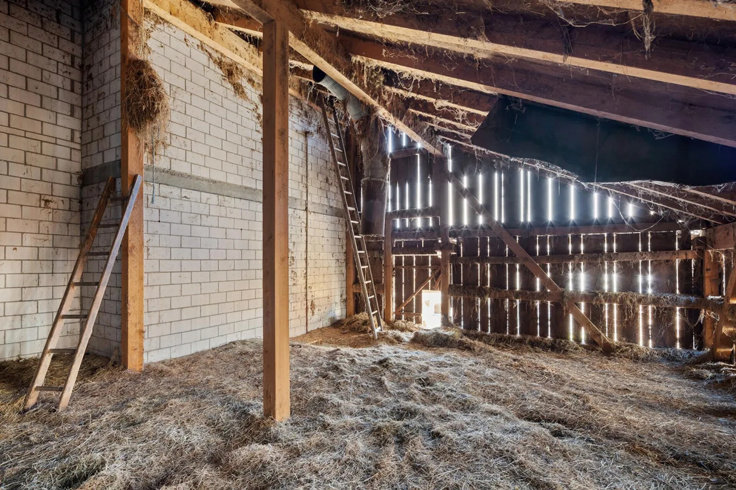 HISTORICAL JEWEL WITH GREAT DEVELOPMENT POTENTIAL IN A TOP LOCATION - Photo 25 of 39