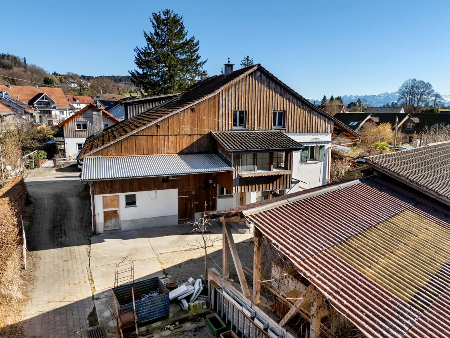 HISTORICAL JEWEL WITH GREAT DEVELOPMENT POTENTIAL IN A TOP LOCATION - Photo 27 of 39