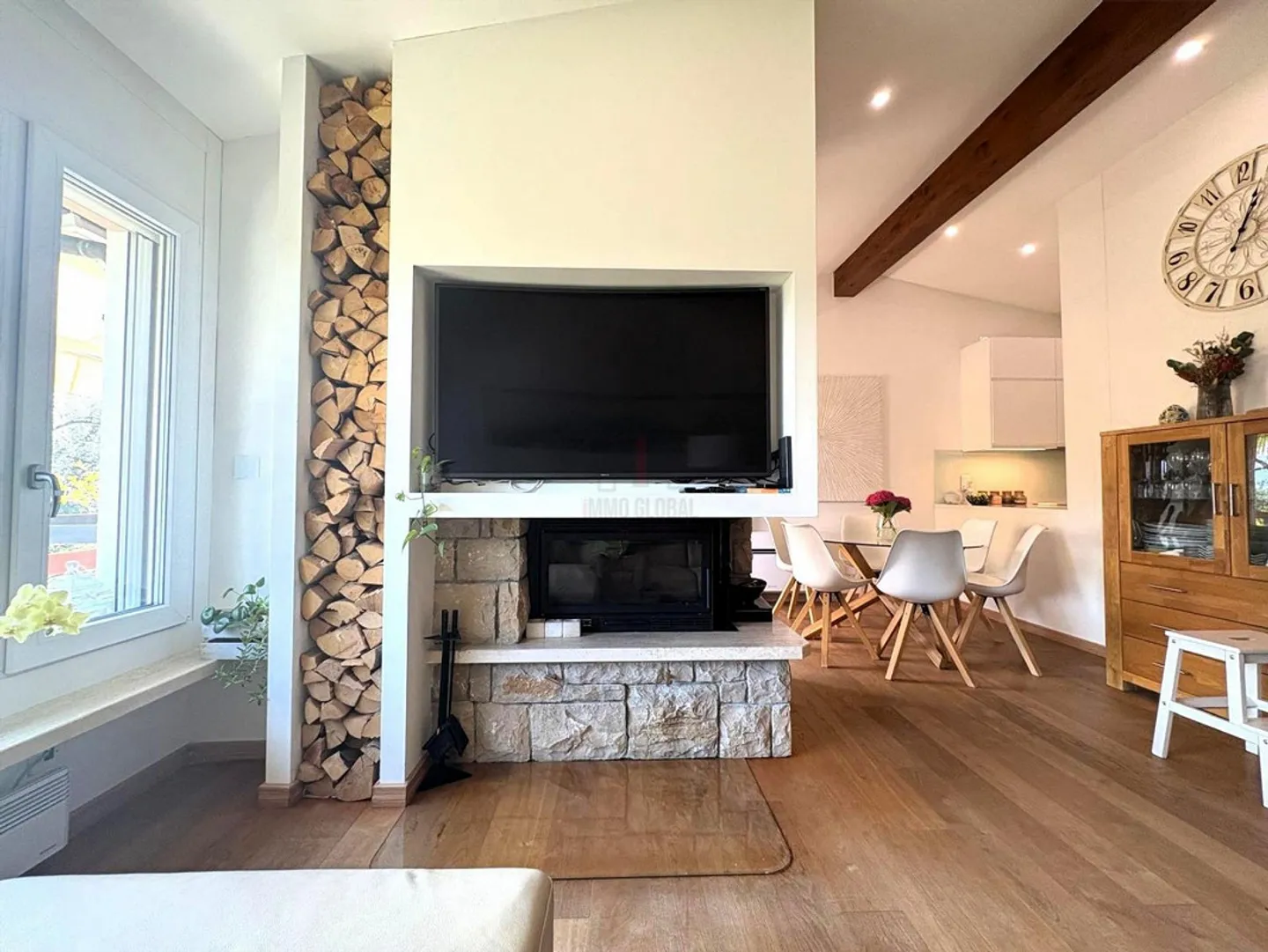 AN ELEGANT REFUGE IMMERSED IN NATURE - Photo 7 of 13