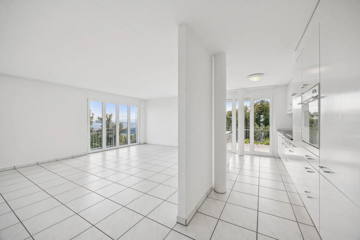 Charming condominium in a natural setting including parking space in the underground garage - Photo 5 of 14