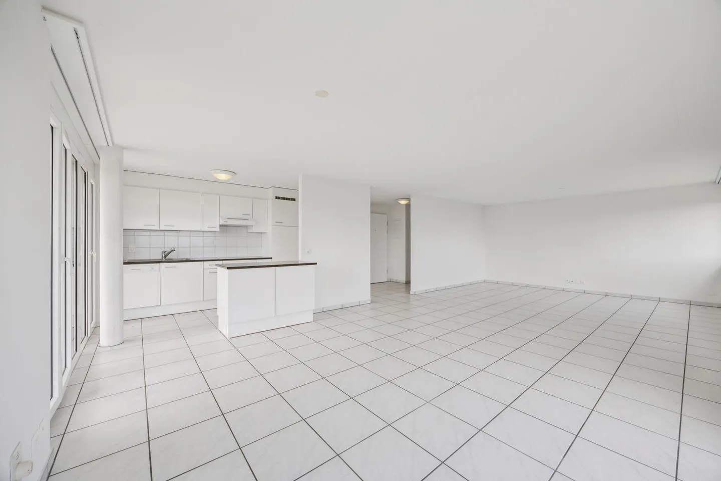 Charming condominium in a natural setting including parking space in the underground garage - Photo 2 of 14