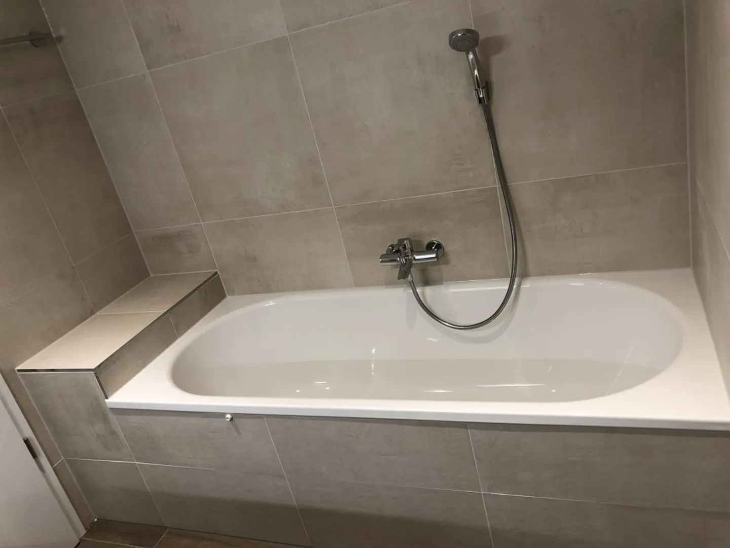 4,5 pièces (128m2) avec terrasse et belle vue - Photo 9 sur 24