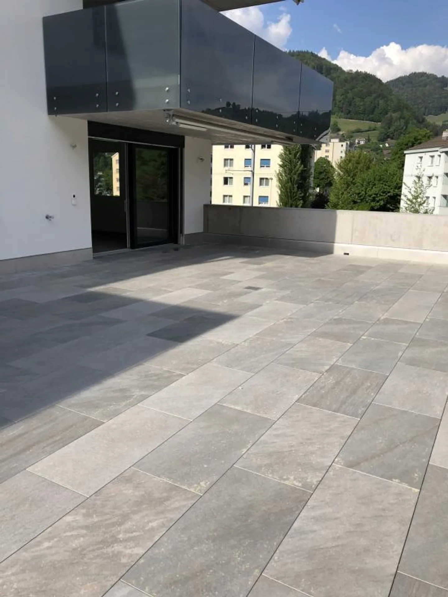 4,5 pièces (128m2) avec terrasse et belle vue - Photo 16 sur 24