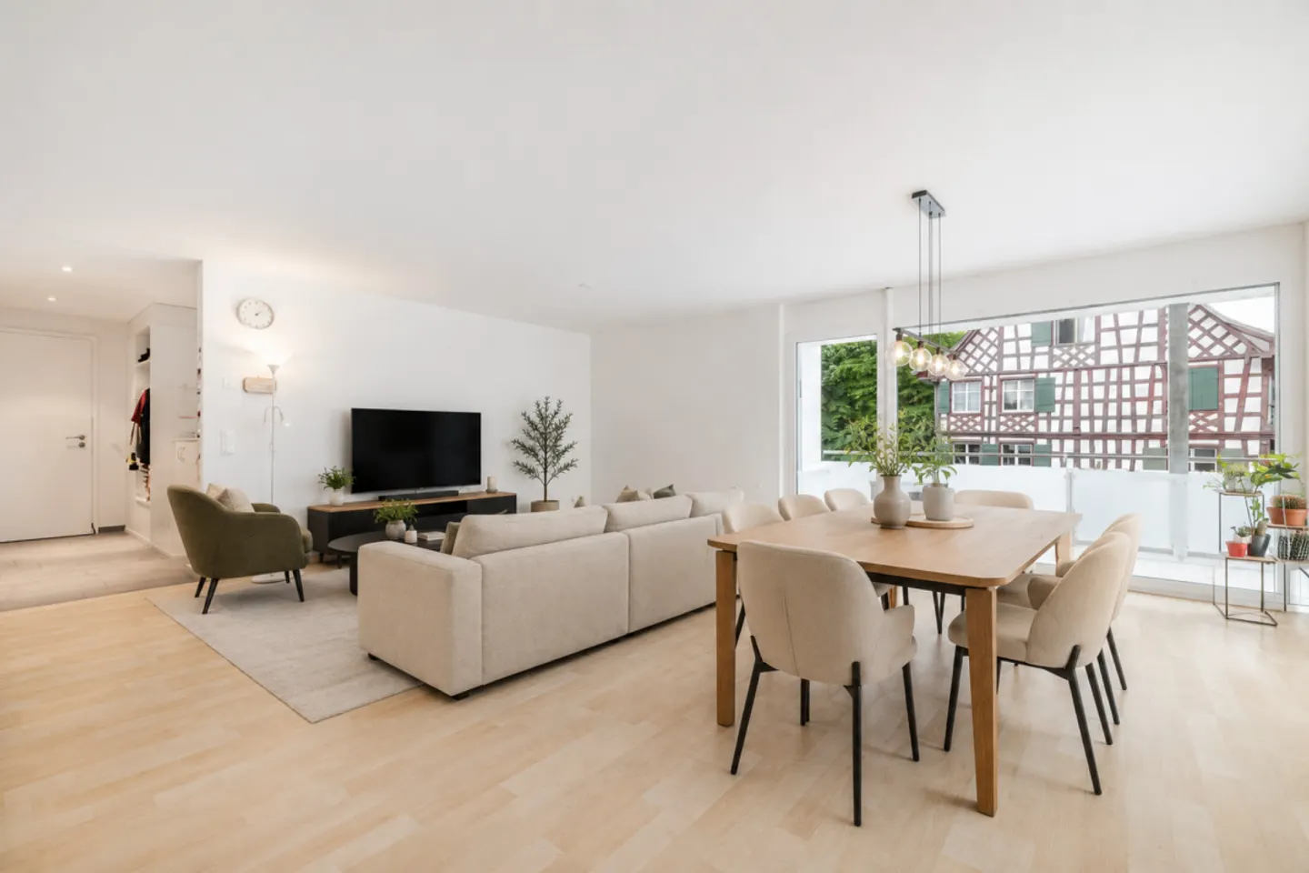 SEENAH ABITARE: AMPIO APPARTAMENTO DI 4.5 STANZE CON TERRAZZA COPERTA - Foto 10 di 12