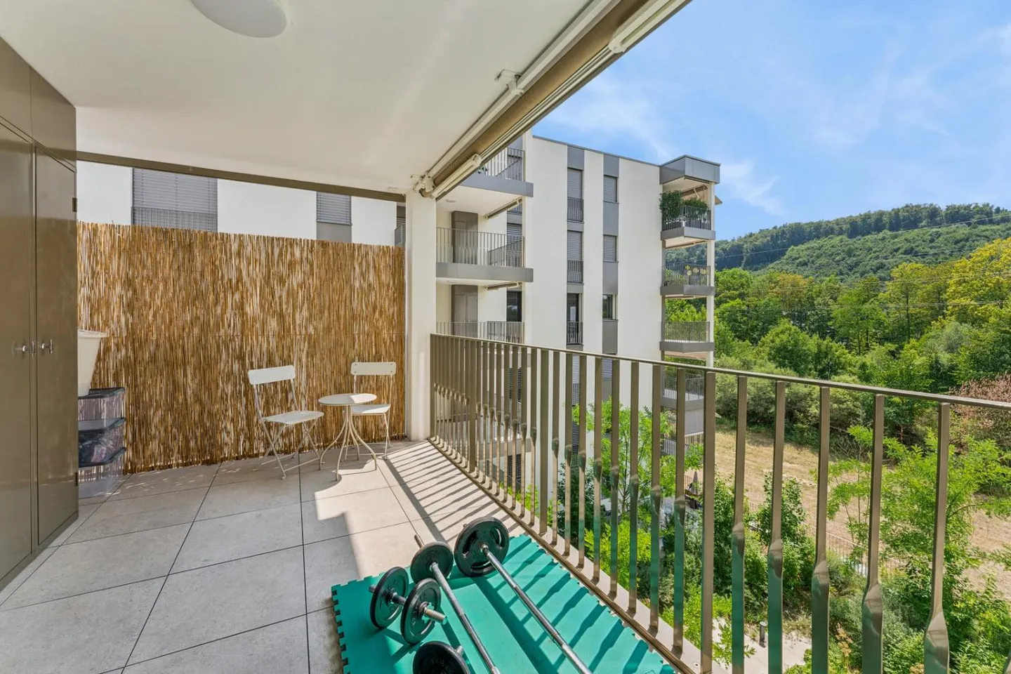 Appartamento con 3,5 stanze e balcone - Foto 2 di 13