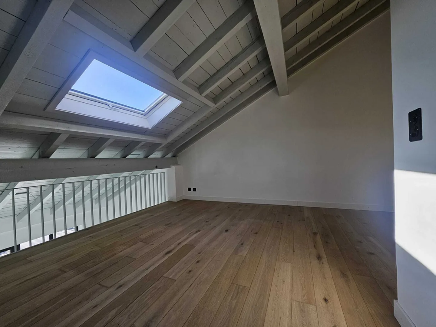 1,5-Zimmer-Wohnung mit Mezzanin - Lausanne - Foto 3 von 5