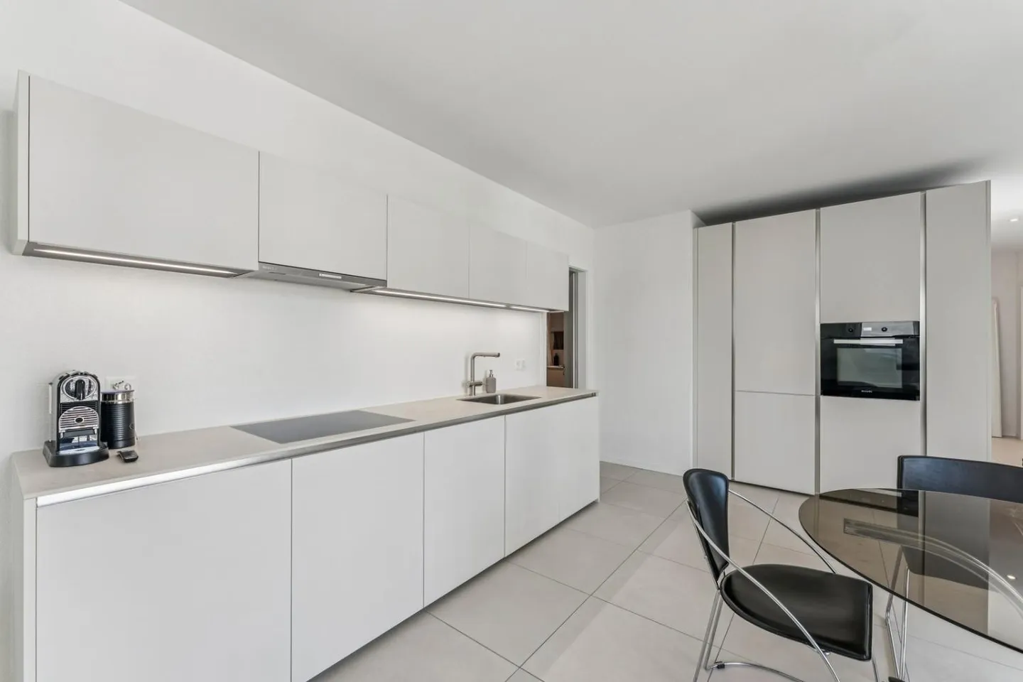 Appartamento con 3,5 stanze e balcone - Foto 5 di 13