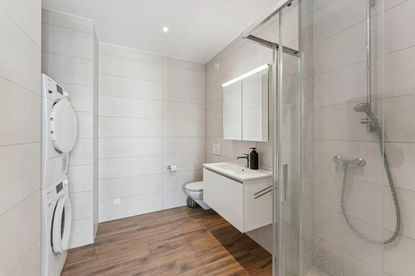 Appartamento con 3,5 stanze e balcone - Foto 9 di 13
