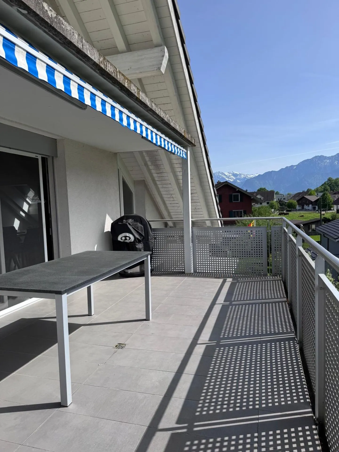 Appartement sous les combles de 4 1/2 ou 5 1/2 pièces avec galerie - Photo 2 sur 15