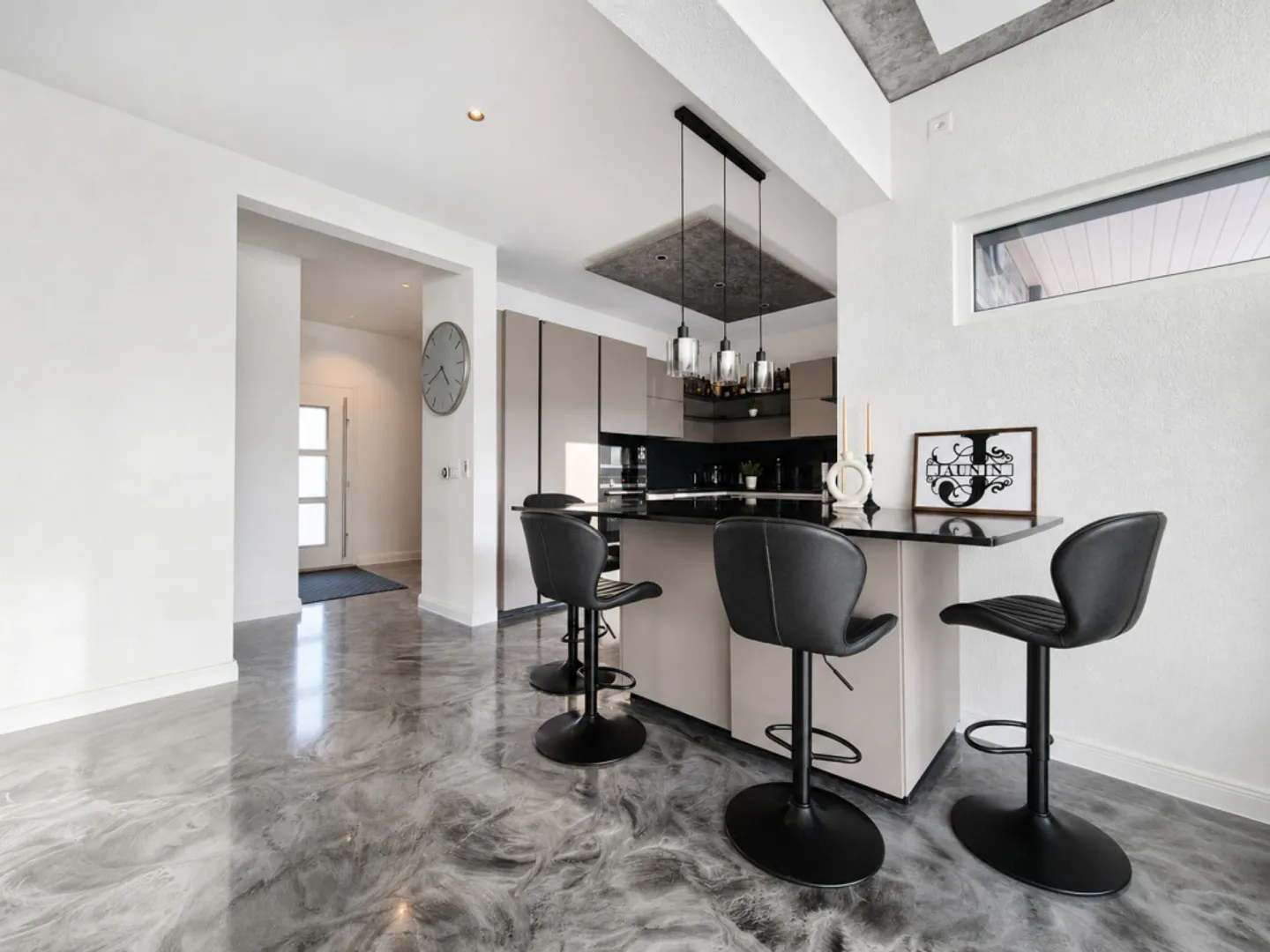 EXCEPTIONAL SEMI-DETACHED VILLA IN THE HEART OF BEX - Photo 4 of 12