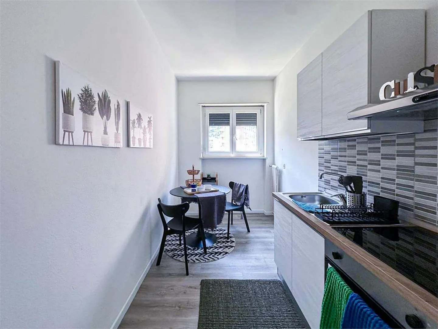 Chiasso, 2,5 MÖBLIERT, mit Balkon mit offener Aussicht - Foto 7 von 10