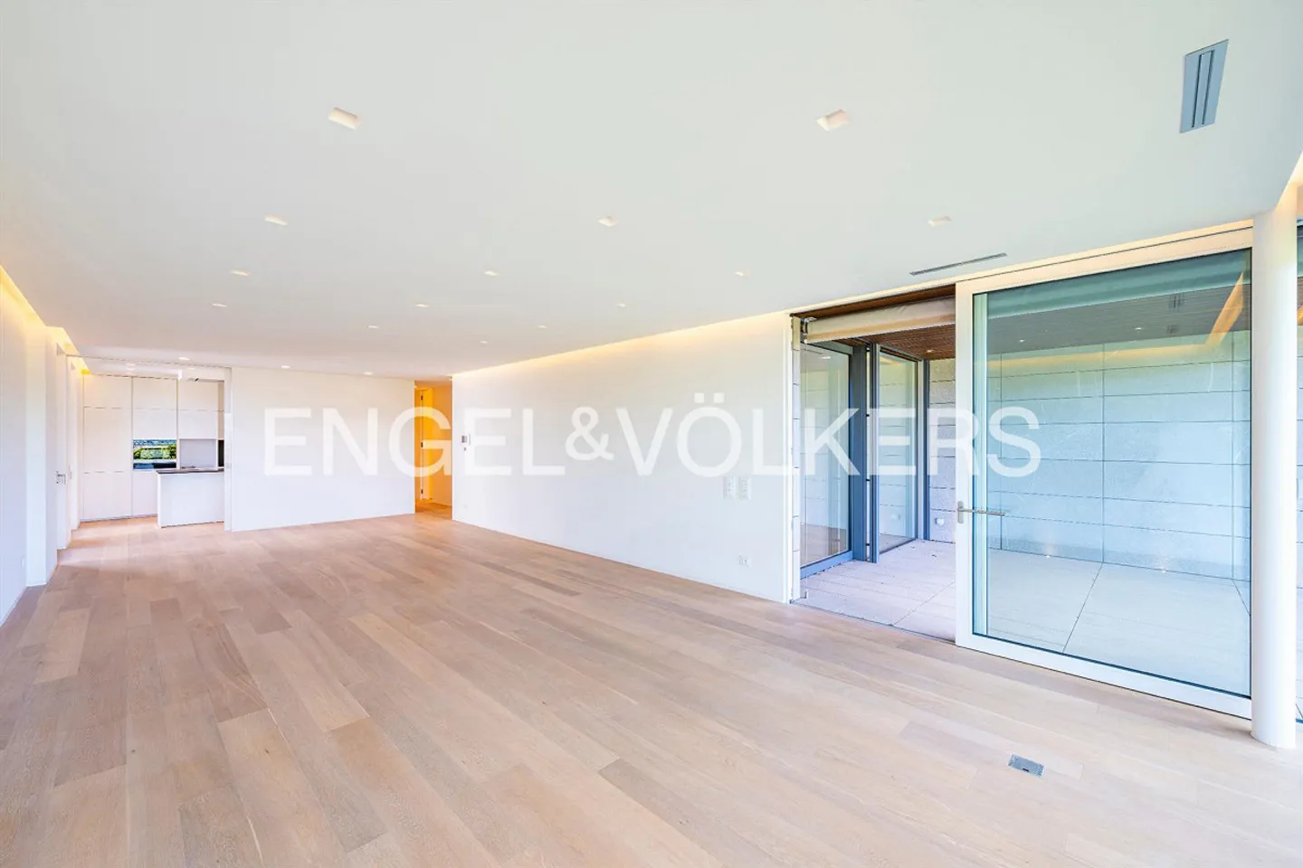 Modern apartment in a quiet residential area - Photo 4 of 14