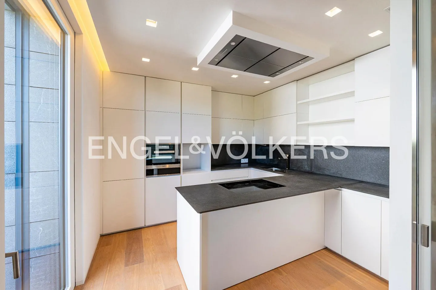 Modern apartment in a quiet residential area - Photo 5 of 14