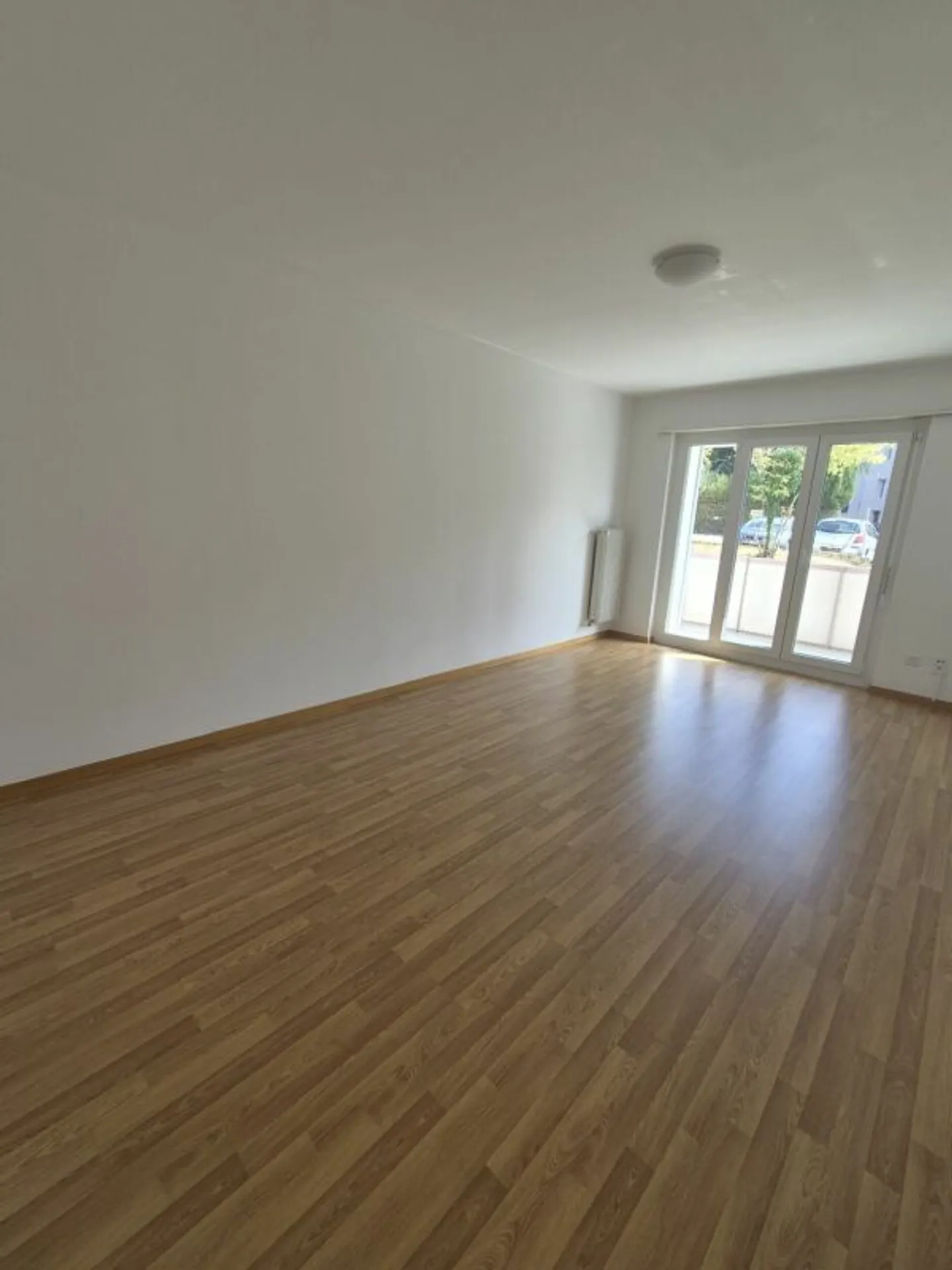 Charming Apartment with Terrace - Photo 8 of 10