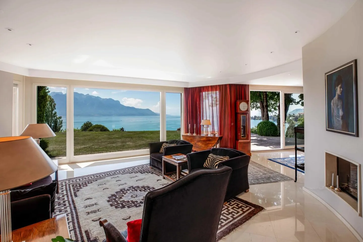 Magnificent property with 12 rooms and outdoor pool - Photo 5 of 13