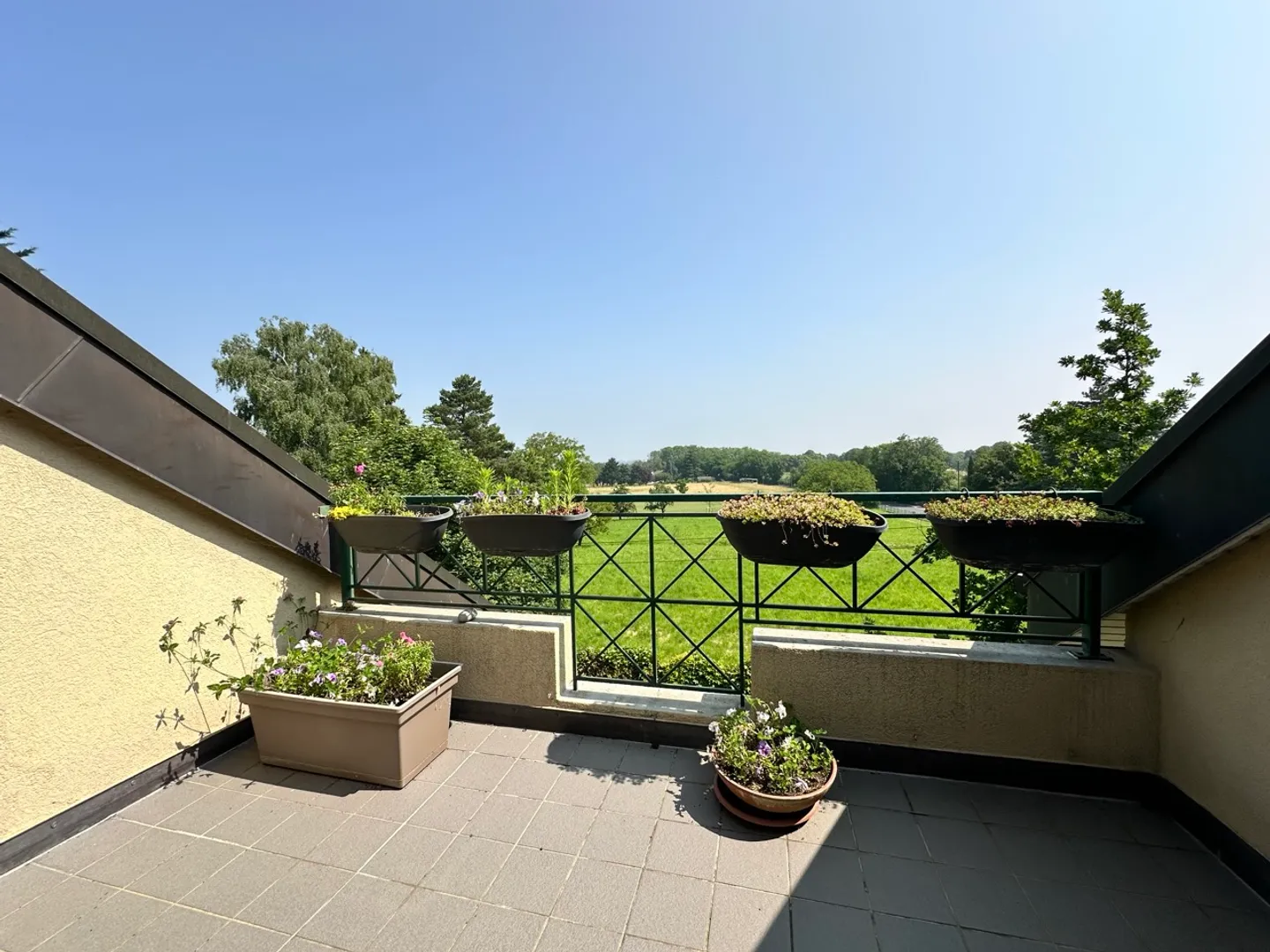 Attique 7 pièces - Photo 2 sur 8