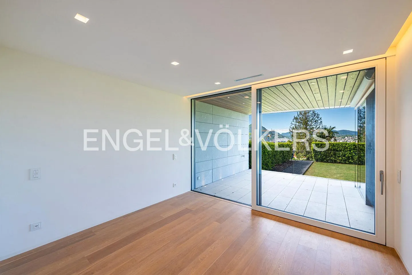 Modern apartment in a quiet residential area - Photo 11 of 14