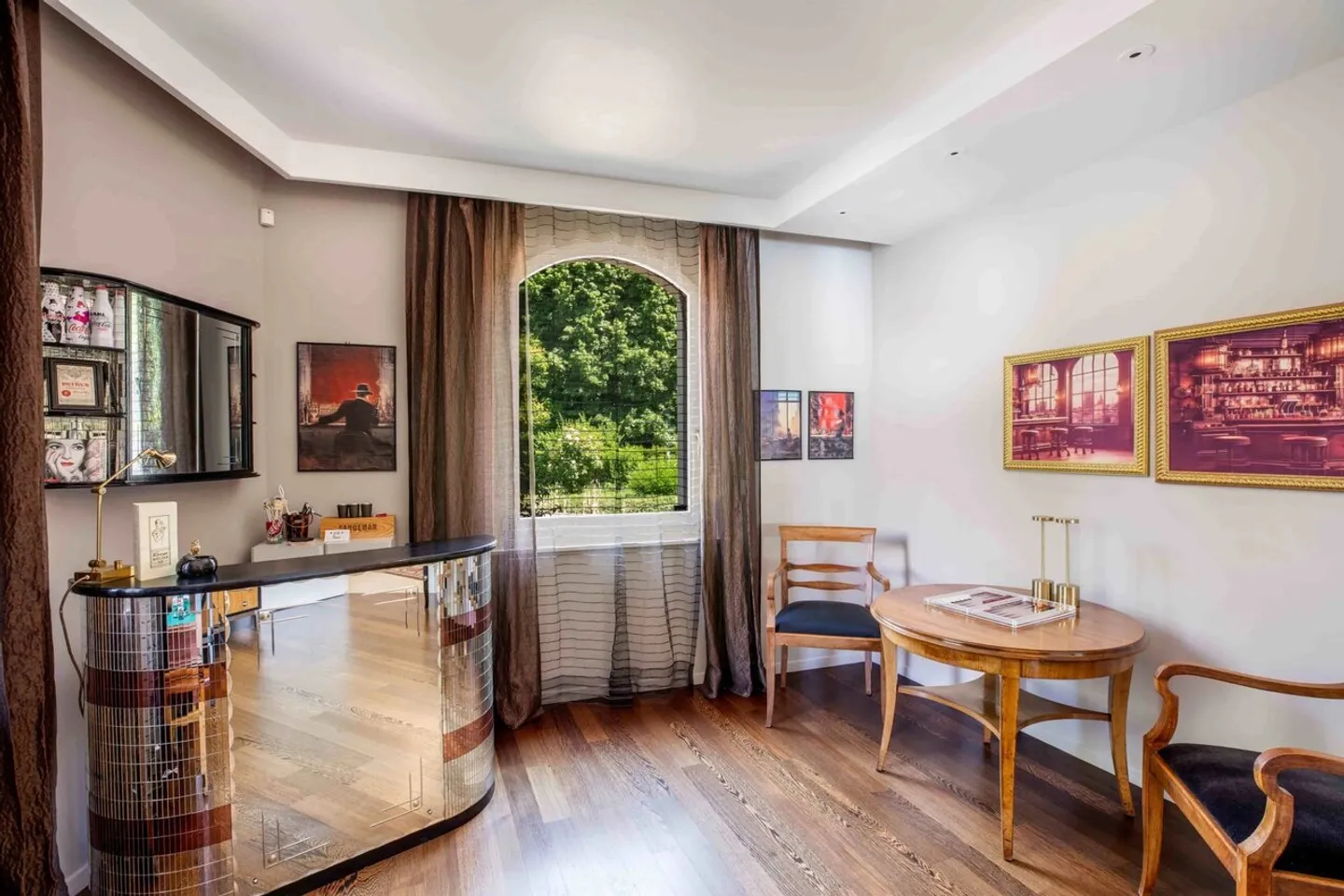 Magnificent property with 12 rooms and outdoor pool - Photo 9 of 13