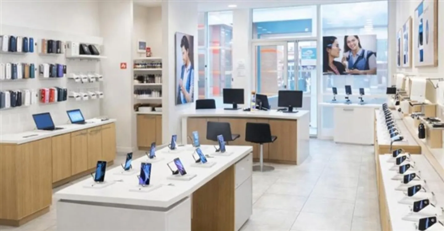 Commerce - Photo 5 of 10