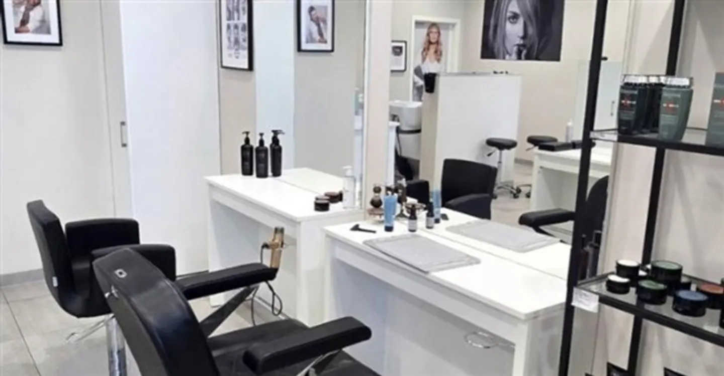 Commerce - Photo 6 of 10