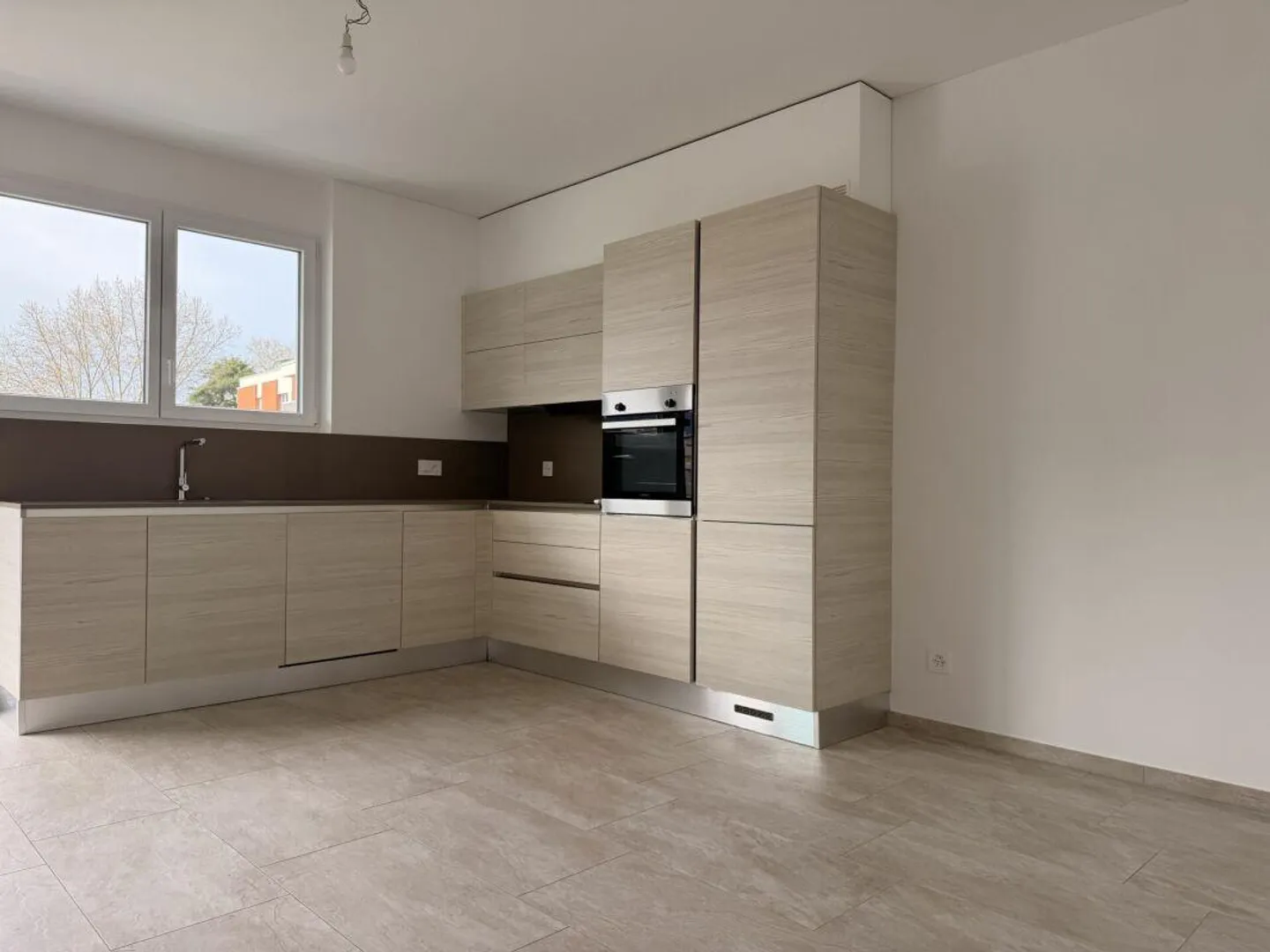 Appartamento moderno con vista aperta - Foto 3 di 15