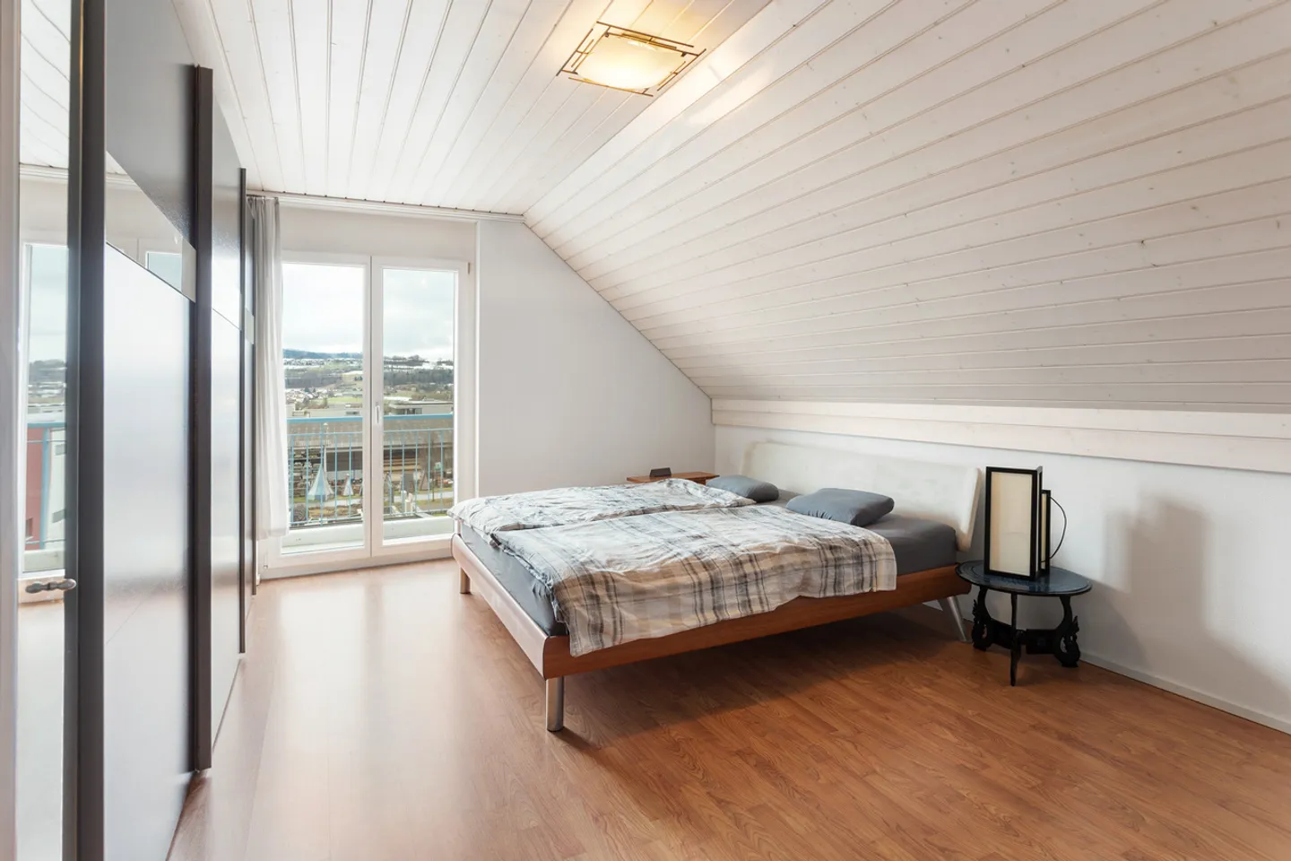 Family dream with 6.5 rooms in a preferred residential area - Photo 7 of 9