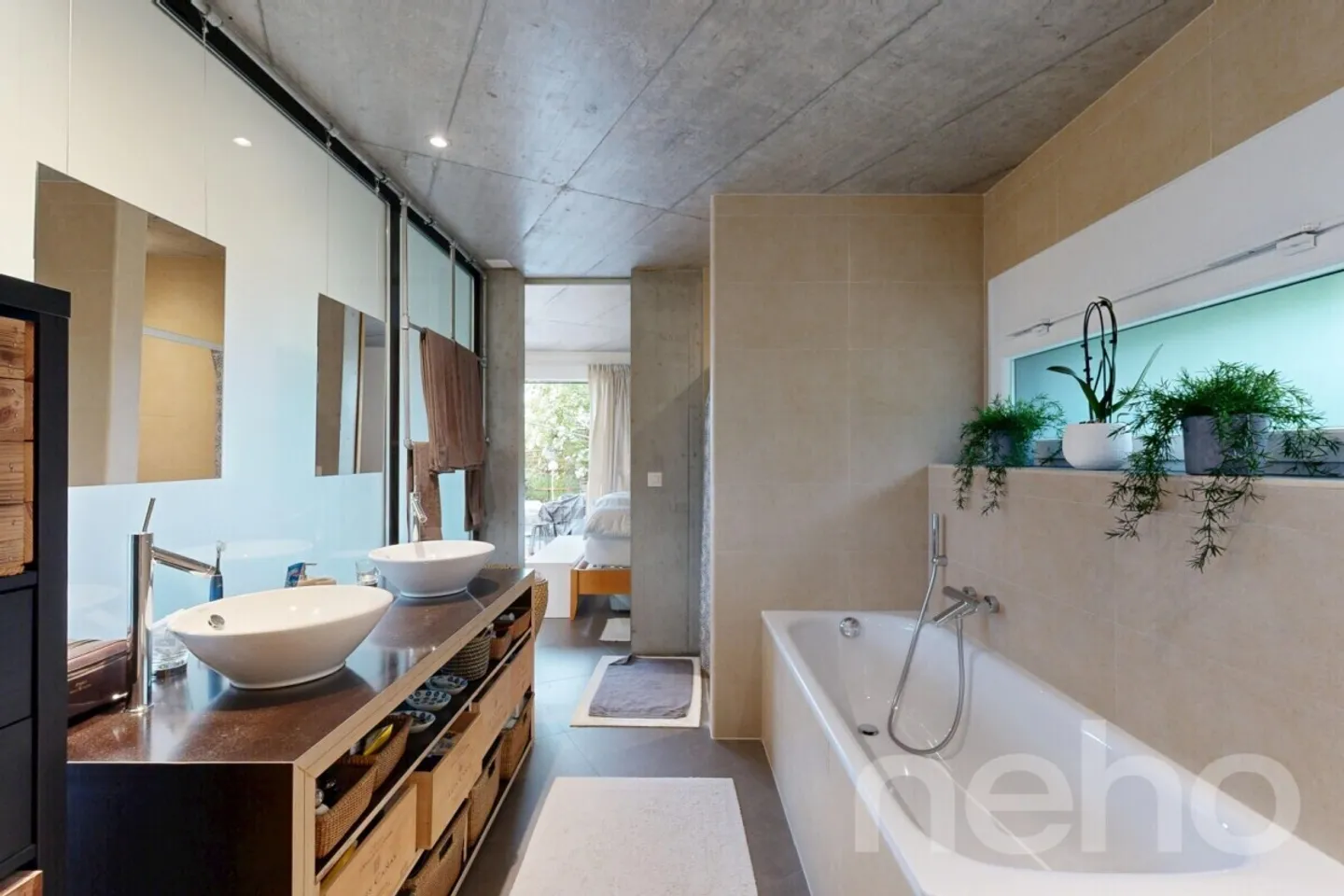 Bella casa d'architetto in un ambiente intimo e verdeggiante - Foto 7 di 13