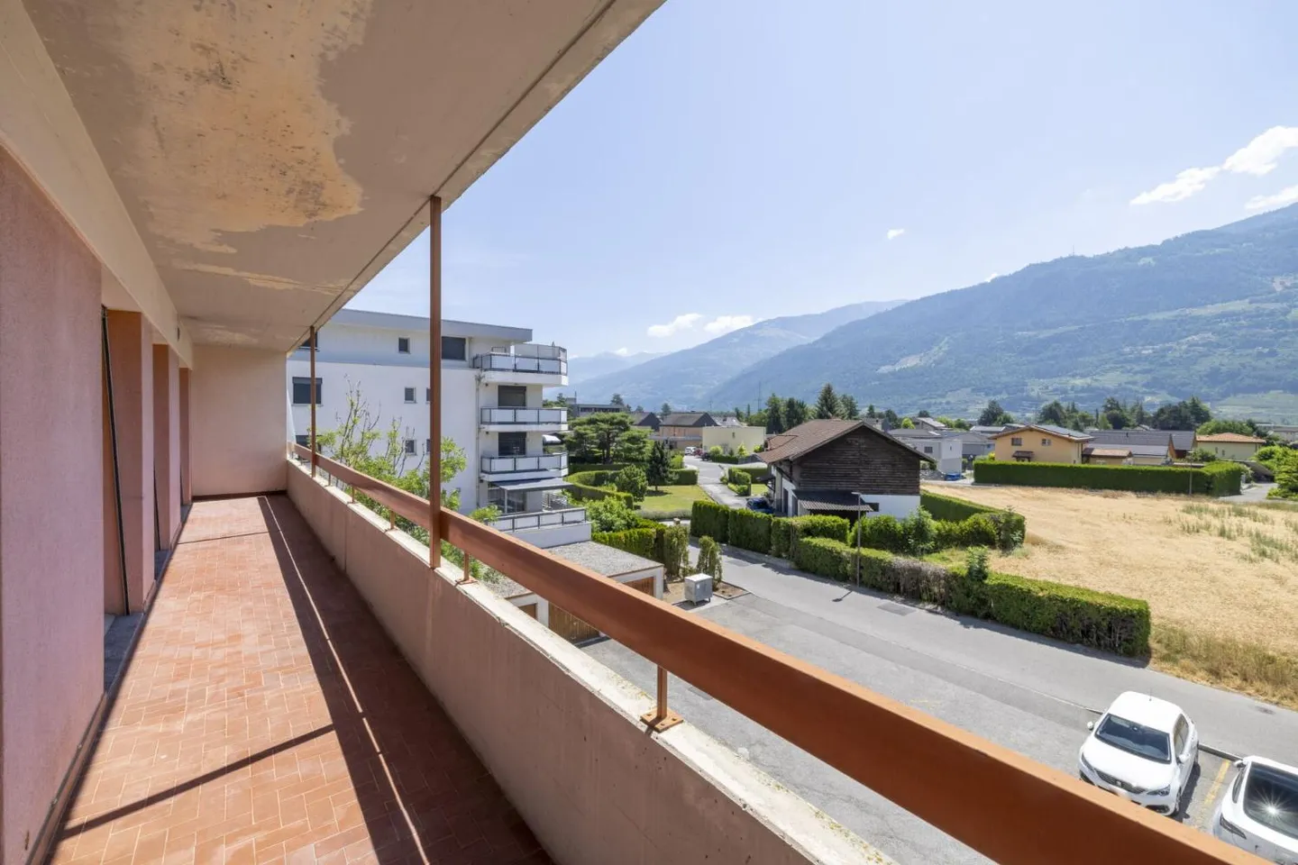 Brightly renovated 3.5-room apartment offering a gross area of 79 m² - Photo 12 of 12