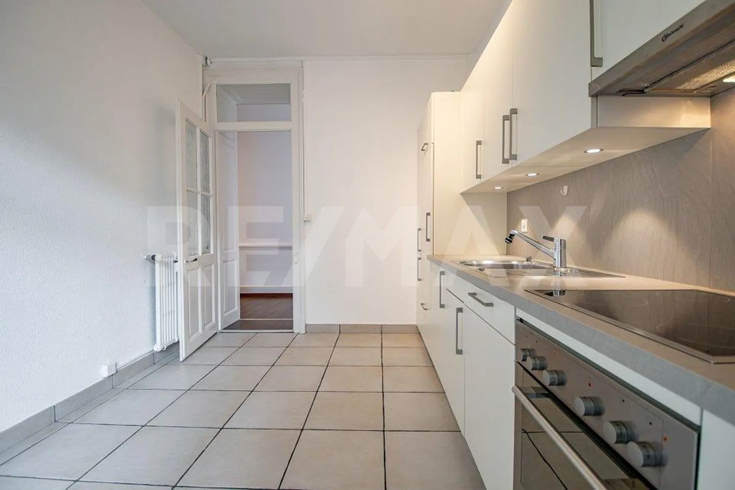 Appartamento in vendita - Foto 3 di 13