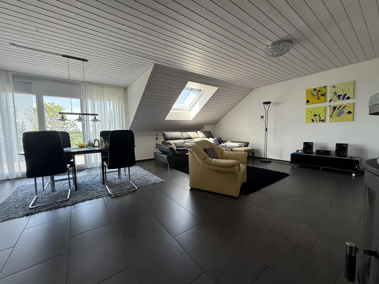 4.5-Room Penthouse with Balcony and Panoramic View - Photo 4 of 20