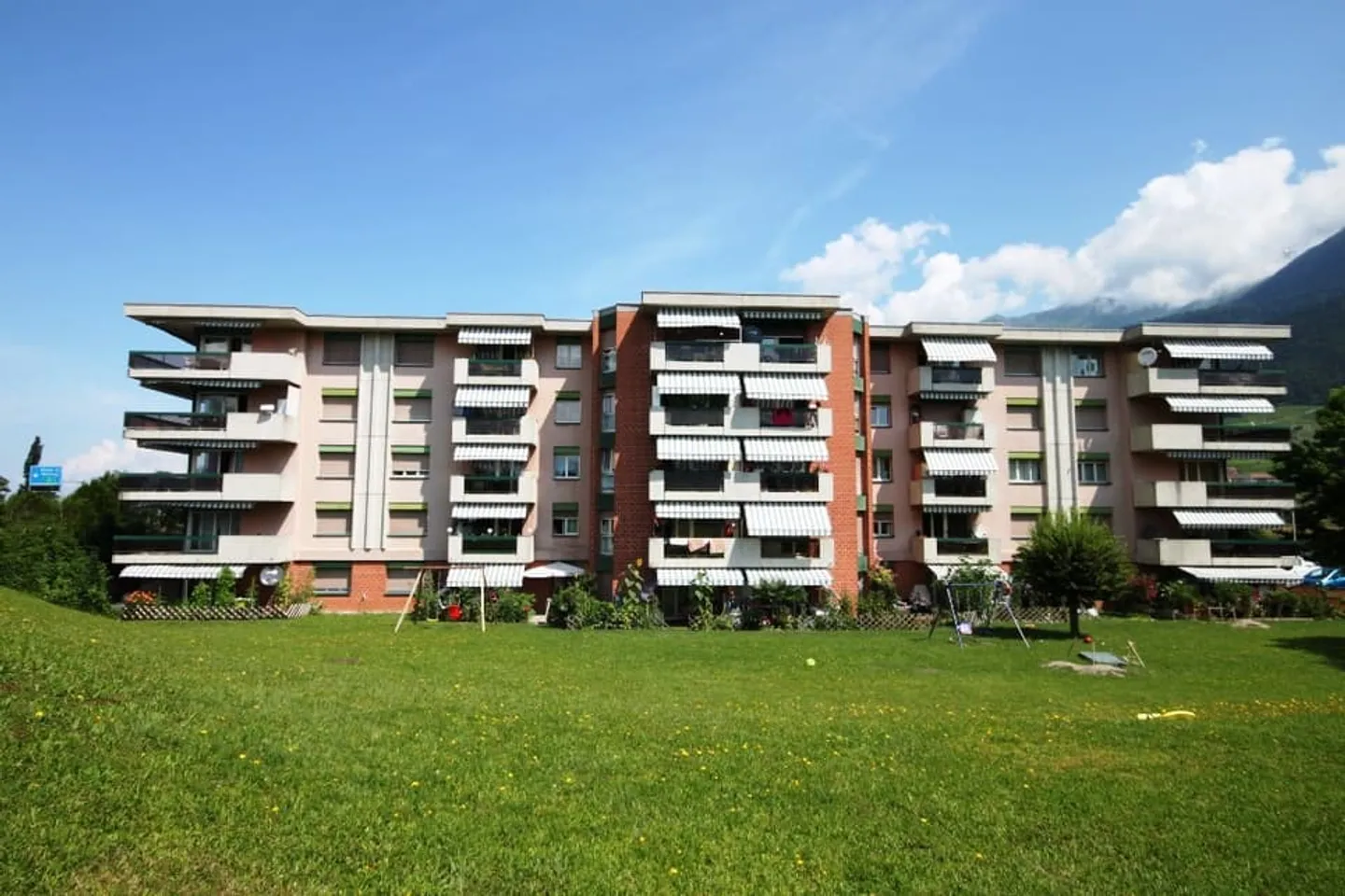 Renovierte 2,5-Zimmer-Wohnung im 1. Stock - Foto 1 von 1