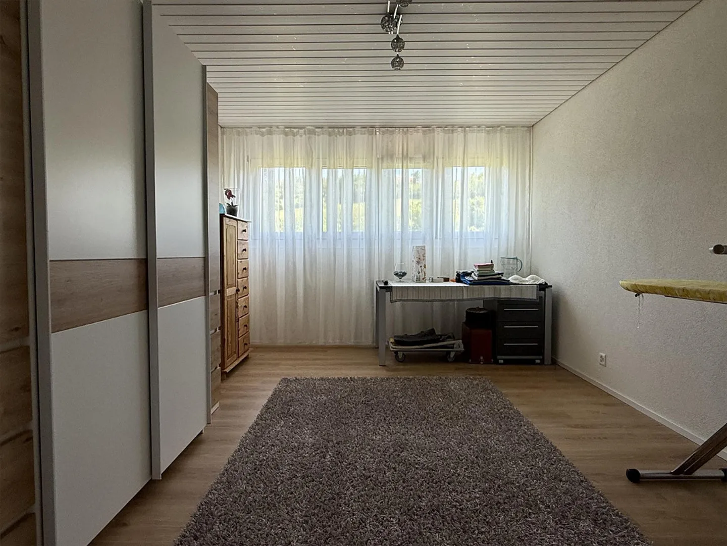 4.5-Room Penthouse with Balcony and Panoramic View - Photo 15 of 20