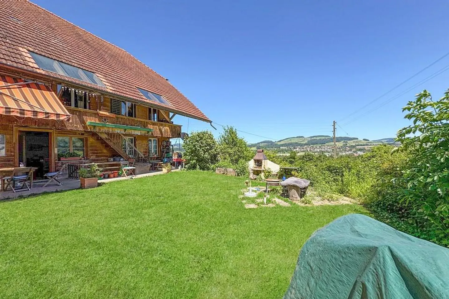 Charmantes Bauernhaus mit zwei Wohnungen - Foto 2 von 13