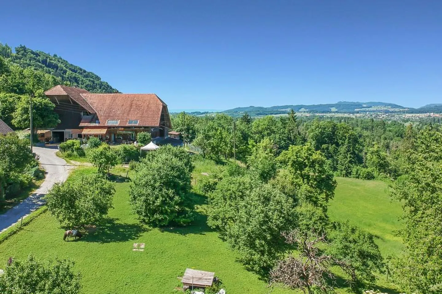 Charmantes Bauernhaus mit zwei Wohnungen - Foto 3 von 13