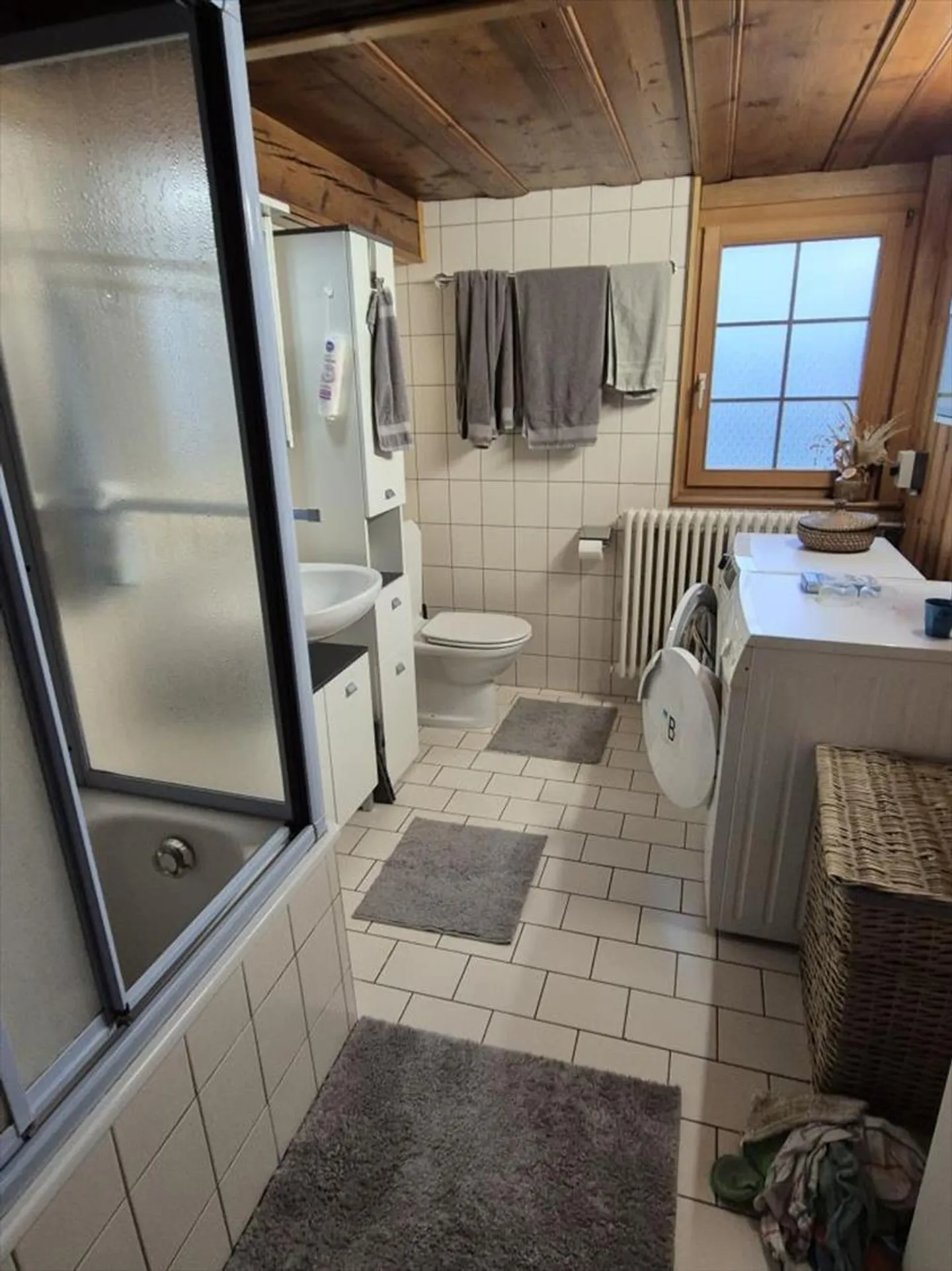 Residential building - Photo 8 of 8