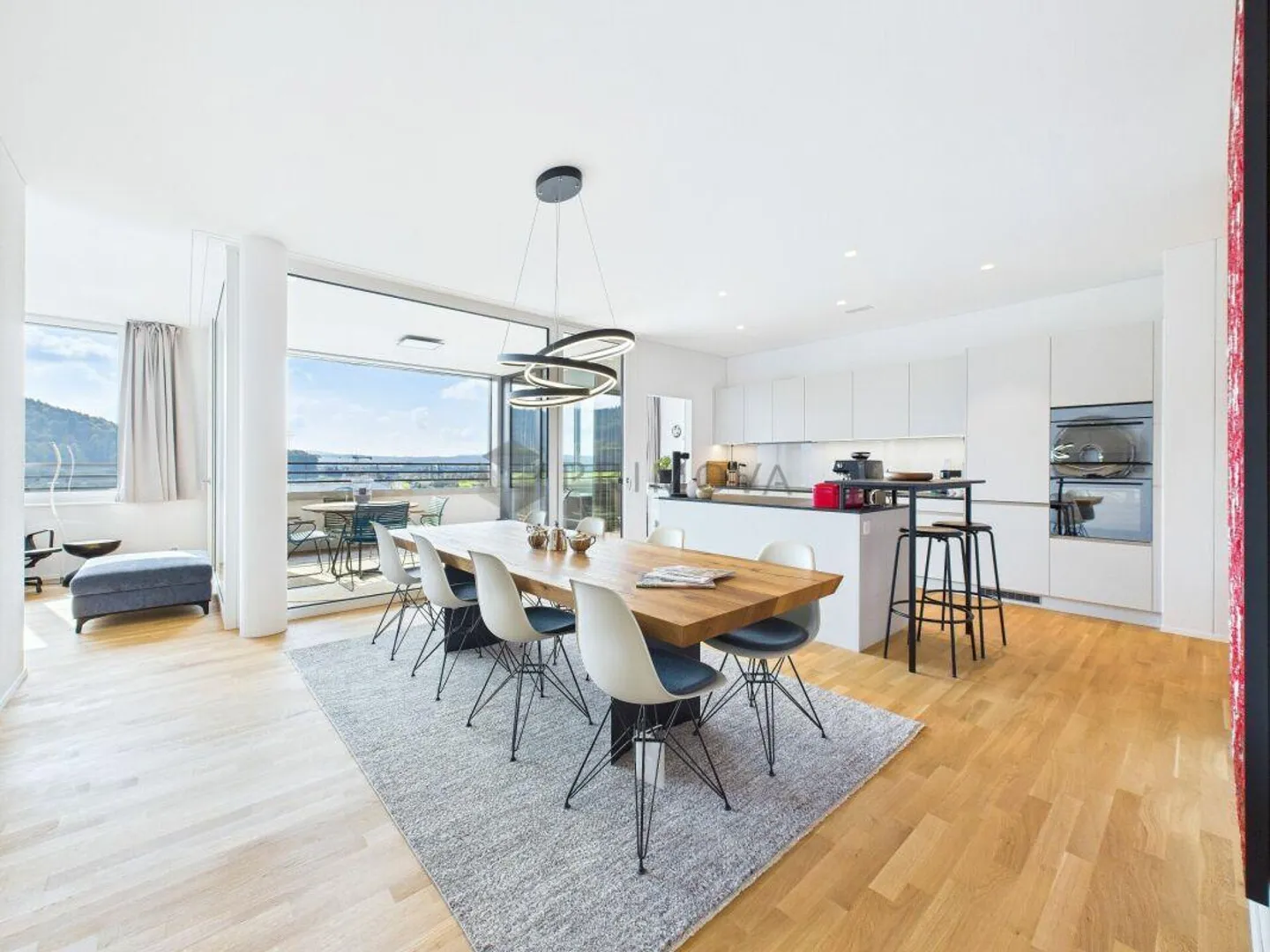 Il design incontra la vista panoramica - La tua nuova casa al 10° piano - Foto 1 di 9