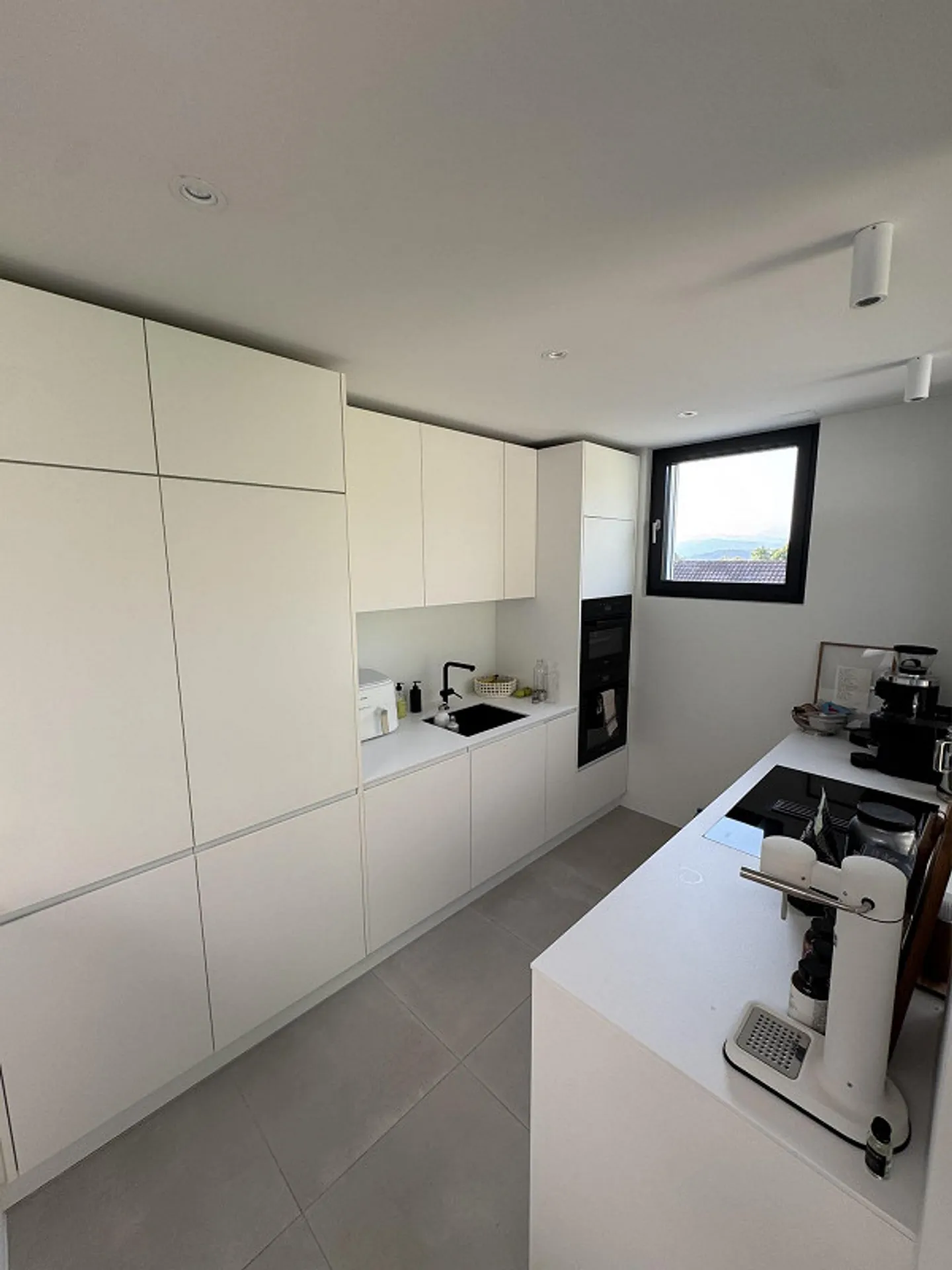 Moderne Maisonette mit Dachterrasse & Bergsicht - Foto 6 von 15